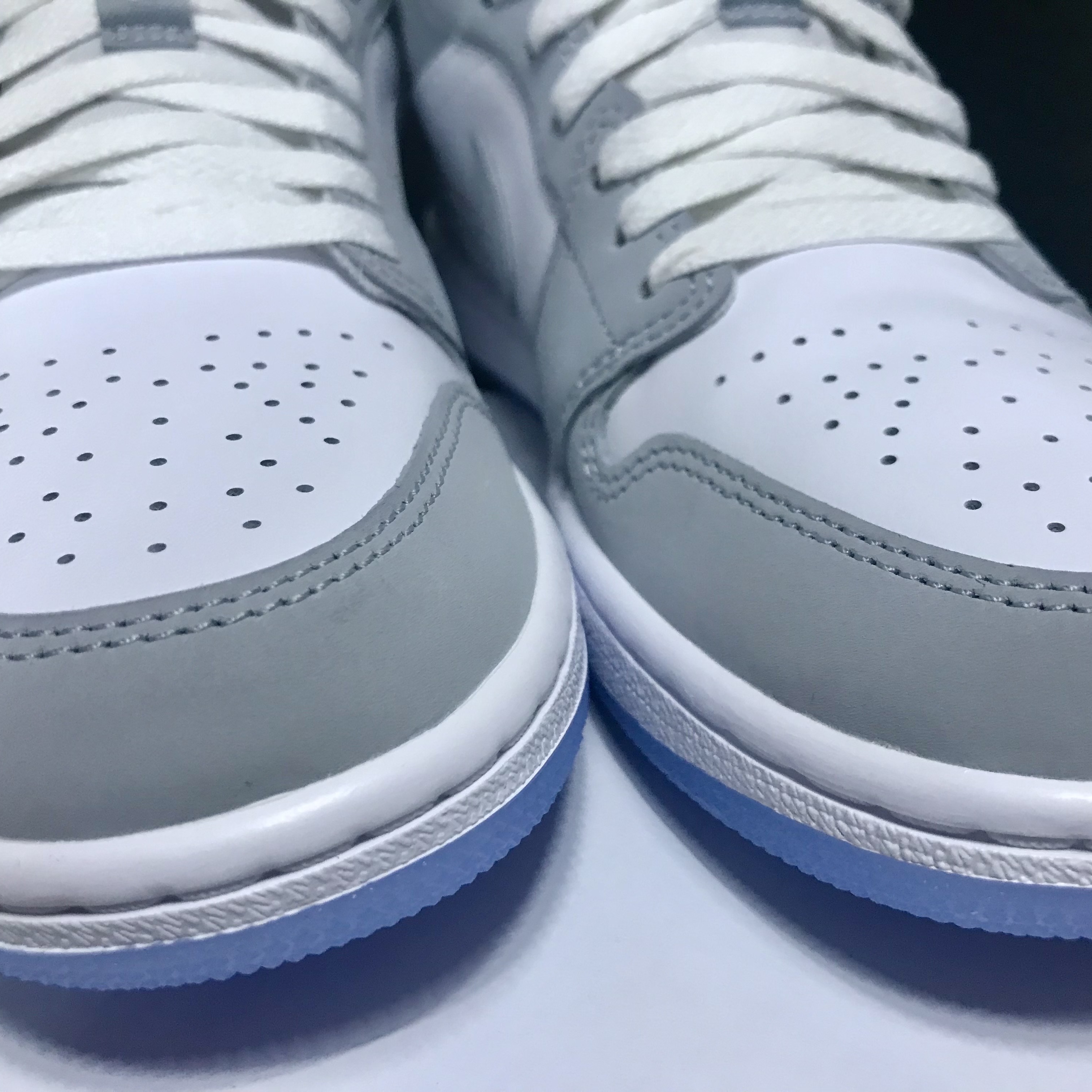 (W) Jordan 1 Low White Wolf Grey 착용 스타일 - 4