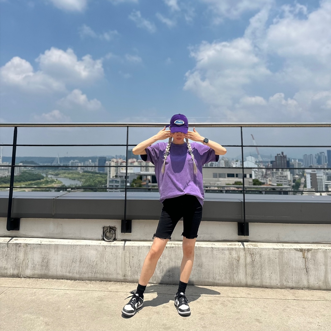 Stussy Skull Wings Pigment Dyed T-Shirt Purple, Nike Dunk Low Retro Black 착용 스타일 - 2