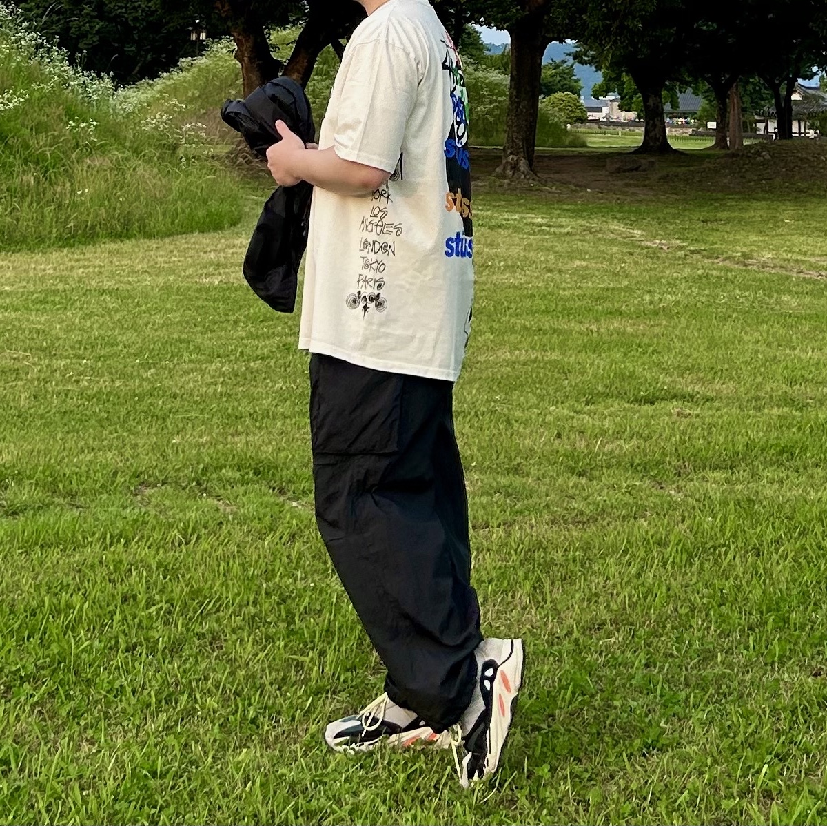 Stussy Test Strike Pigment Dyed T-Shirt Natural, Adidas Yeezy Boost 700 Wave Runner Solid Grey 2017/2019 착용 스타일 - 2