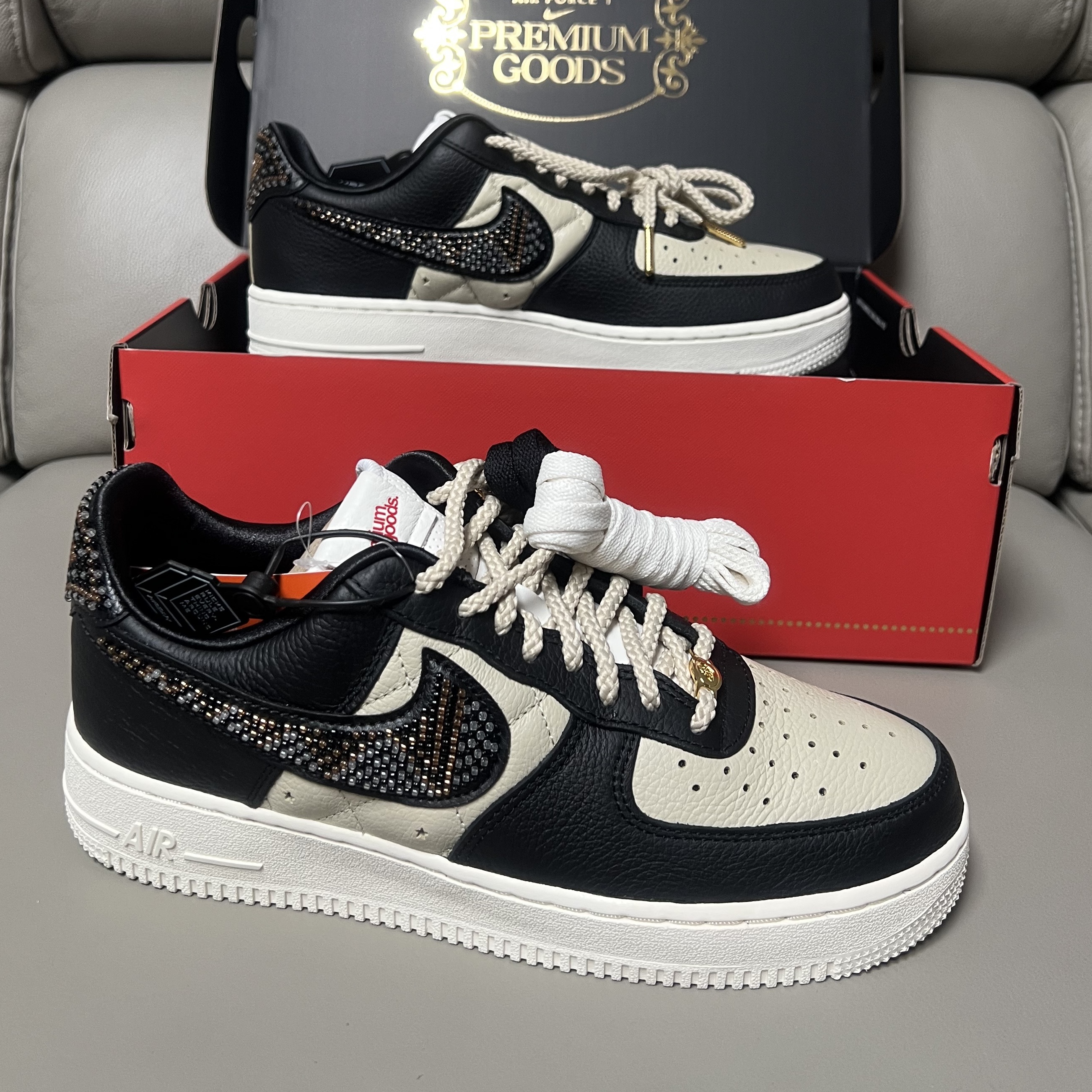 (W) Nike x Premium Goods Air Force 1 Low Black Sand 착용 스타일 - 1