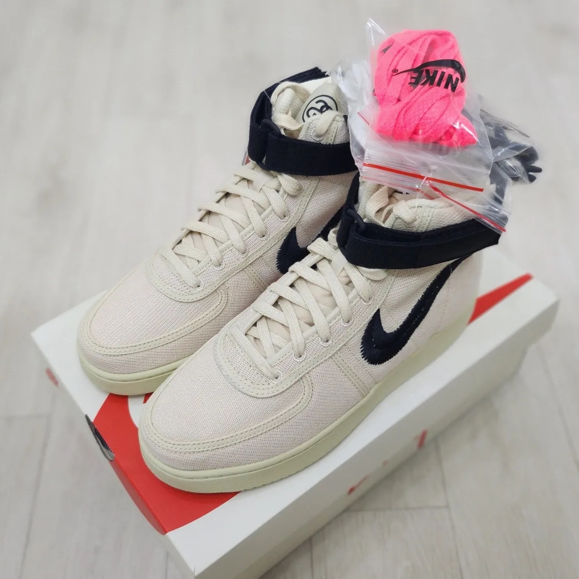 Nike x Stussy Vandal High Fossil 착용 스타일 - 2
