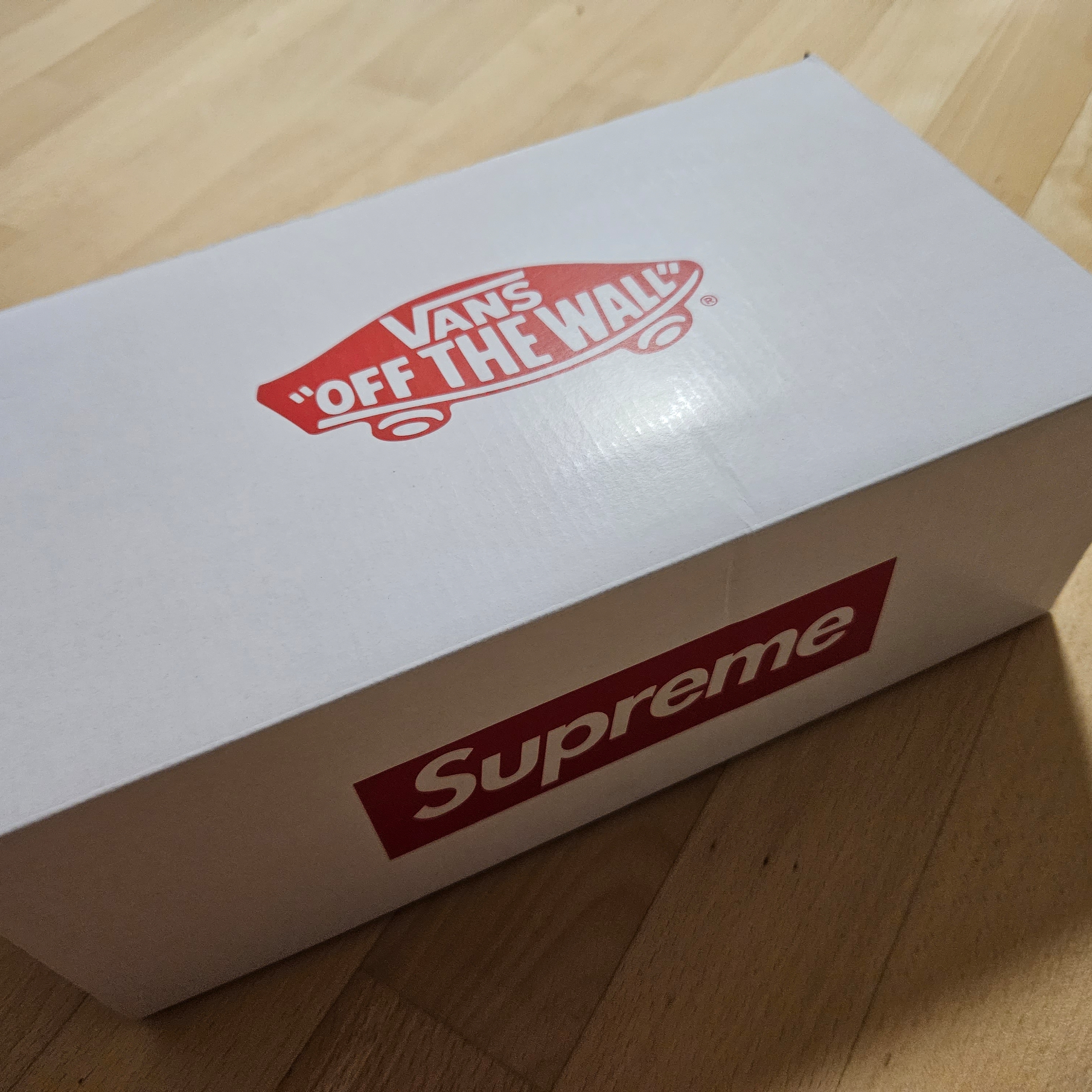 Vans x Supreme Era Dollar Green 착용 스타일 - 4