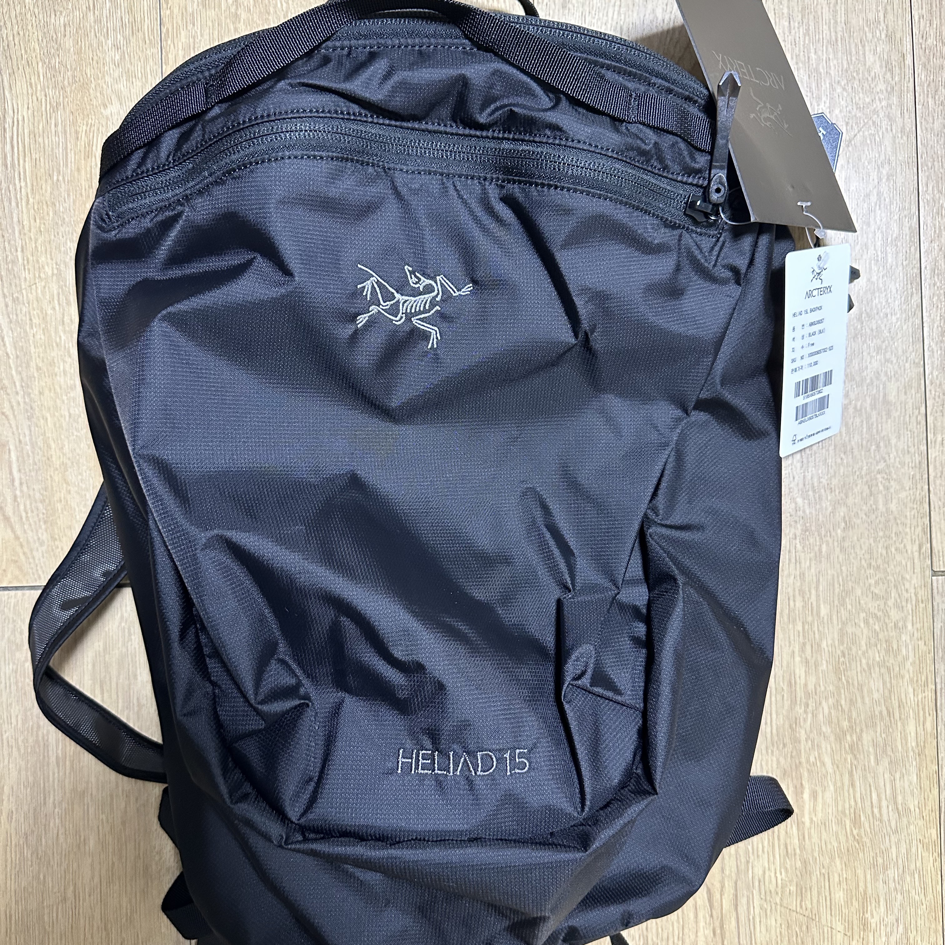 Arc'teryx Heliad 15 Backpack Black 착용 스타일