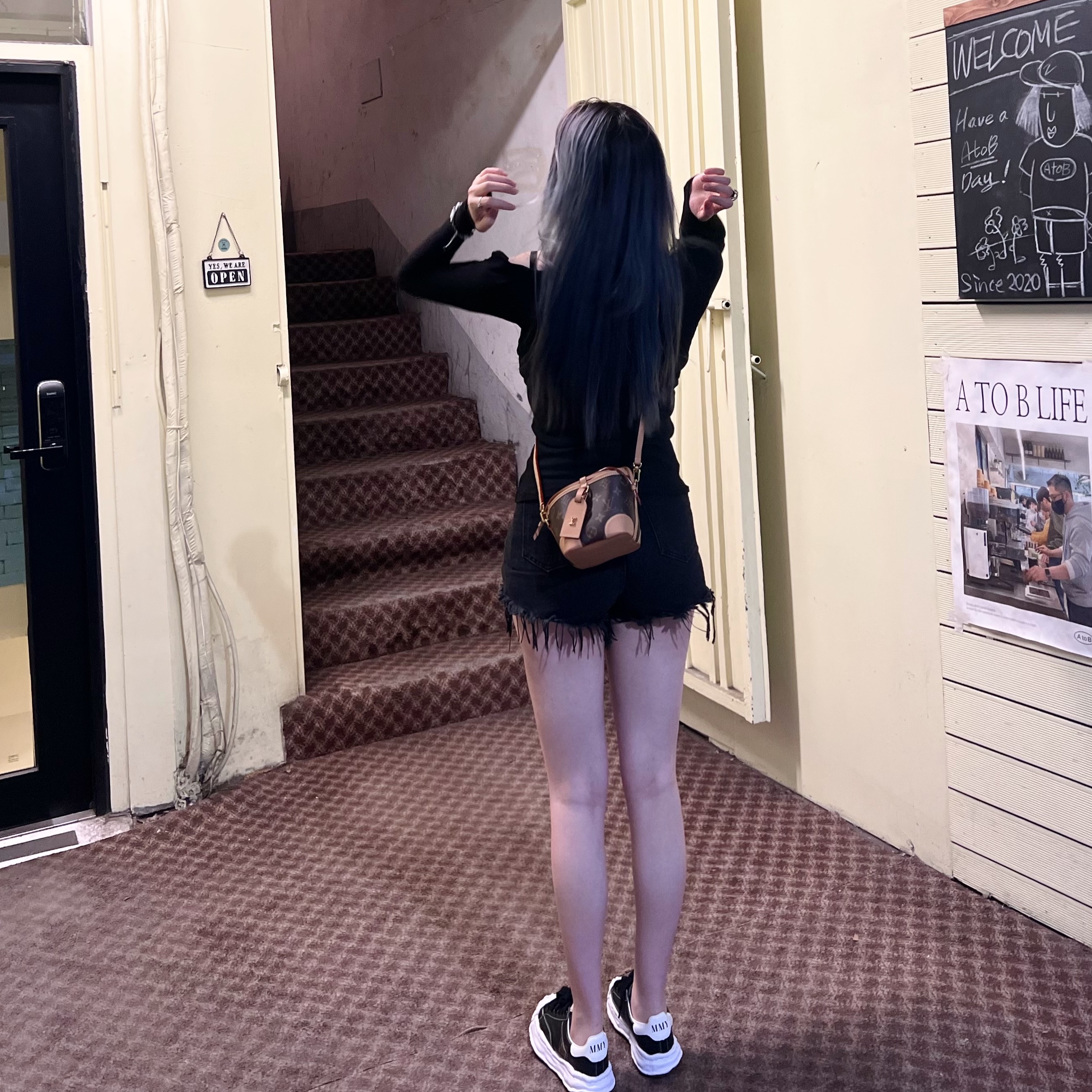 Maison Mihara Yasuhiro Blakey OG Sole Leather Low-top Sneakers Black 착용 스타일 - 3