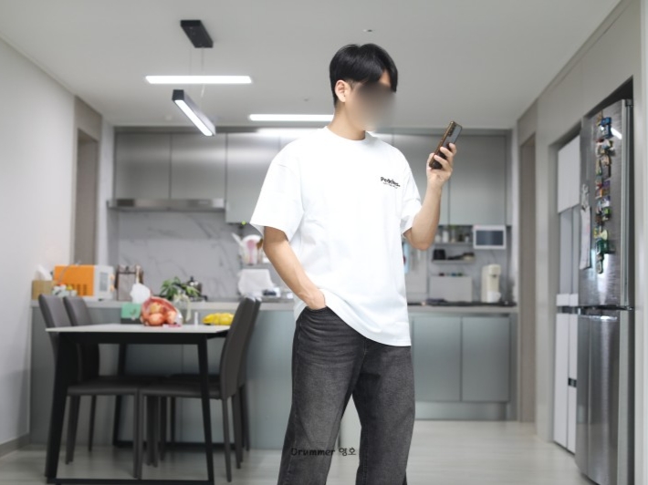 Vans x Peaches. Staple S/S T-Shirt White 착용 스타일 - 2