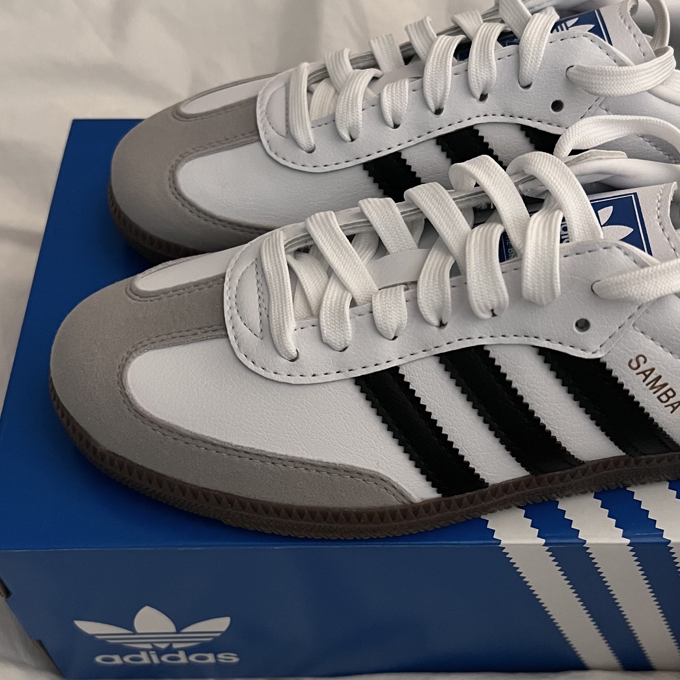Adidas Samba Vegan White Black 착용 스타일