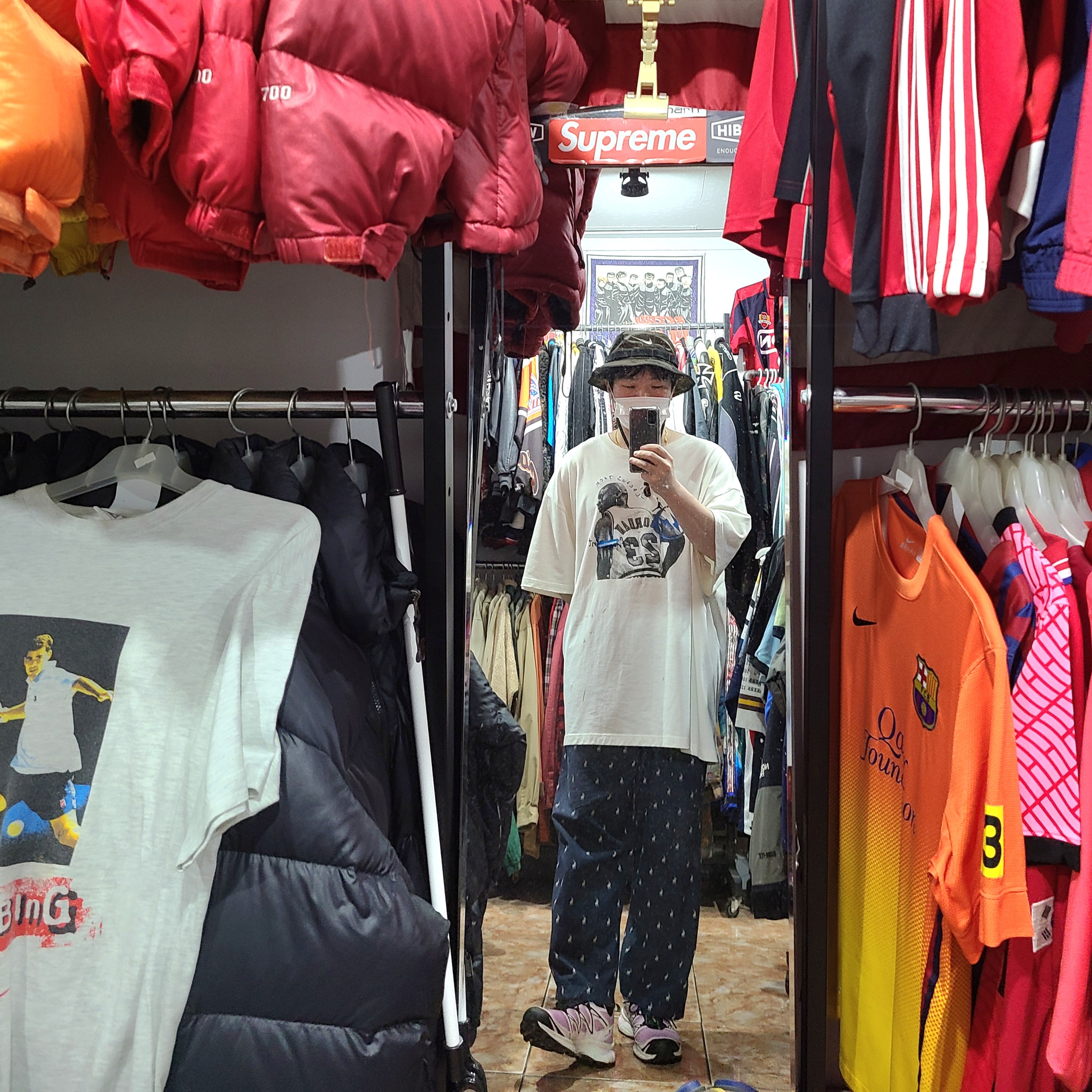 Salomon x Sandy Liang XT-6 Expanse Cradle Pink, Jordan x Travis Scott x Fragment T-Shirt Sail (DJ0619-133) 착용 스타일