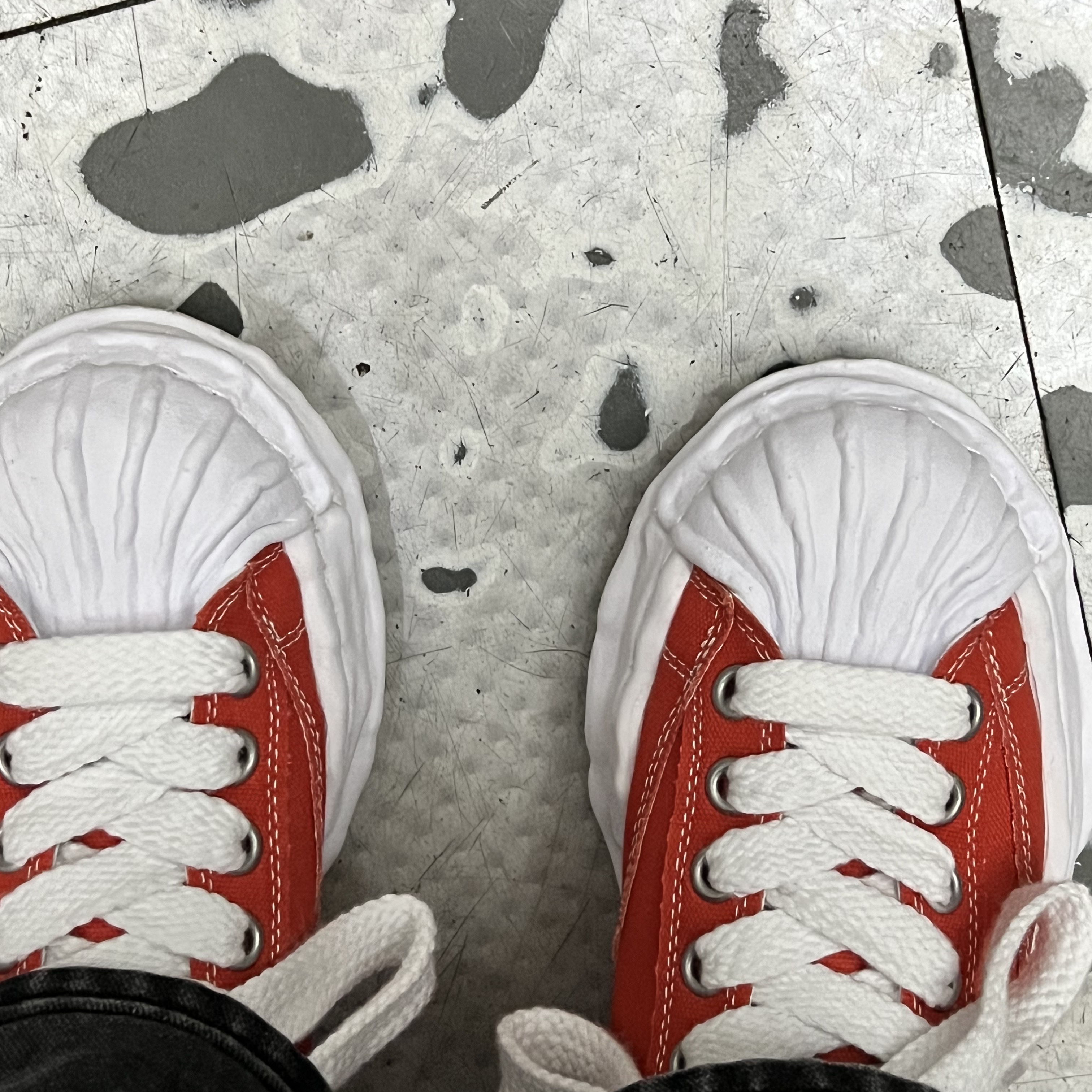 Maison Mihara Yasuhiro Blakey OG Sole Canvas Low-top Sneakers Orange 착용 스타일 - 3