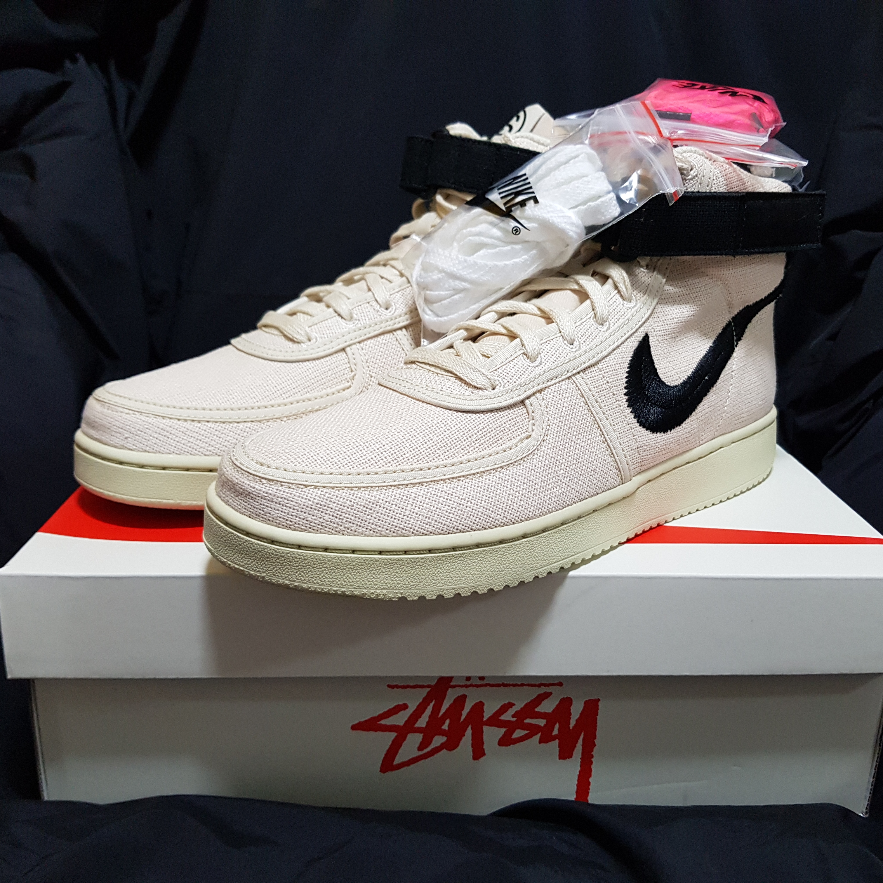 Nike x Stussy Vandal High Fossil 착용 스타일 - 1