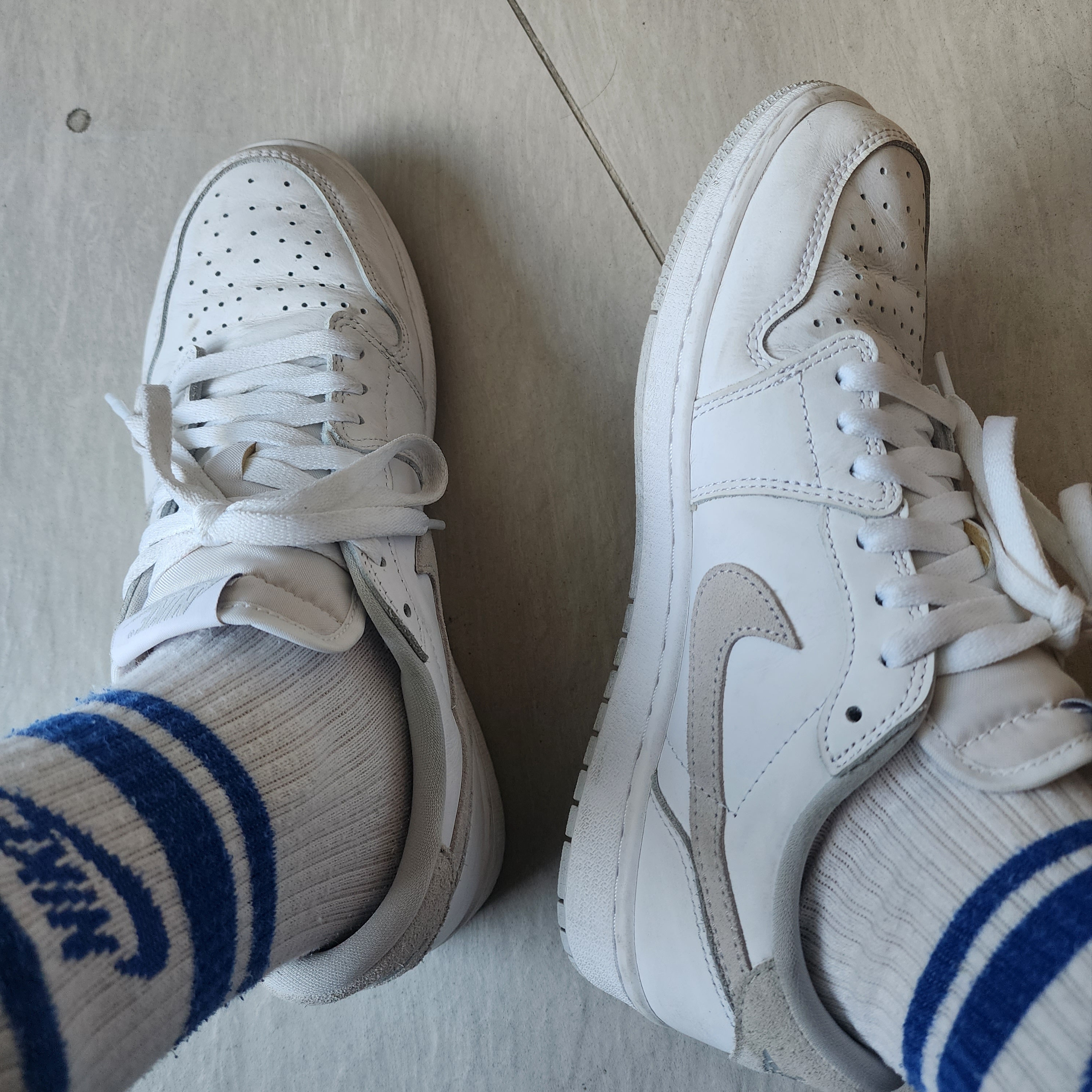 Jordan 1 Low OG Neutral Grey 착용 스타일