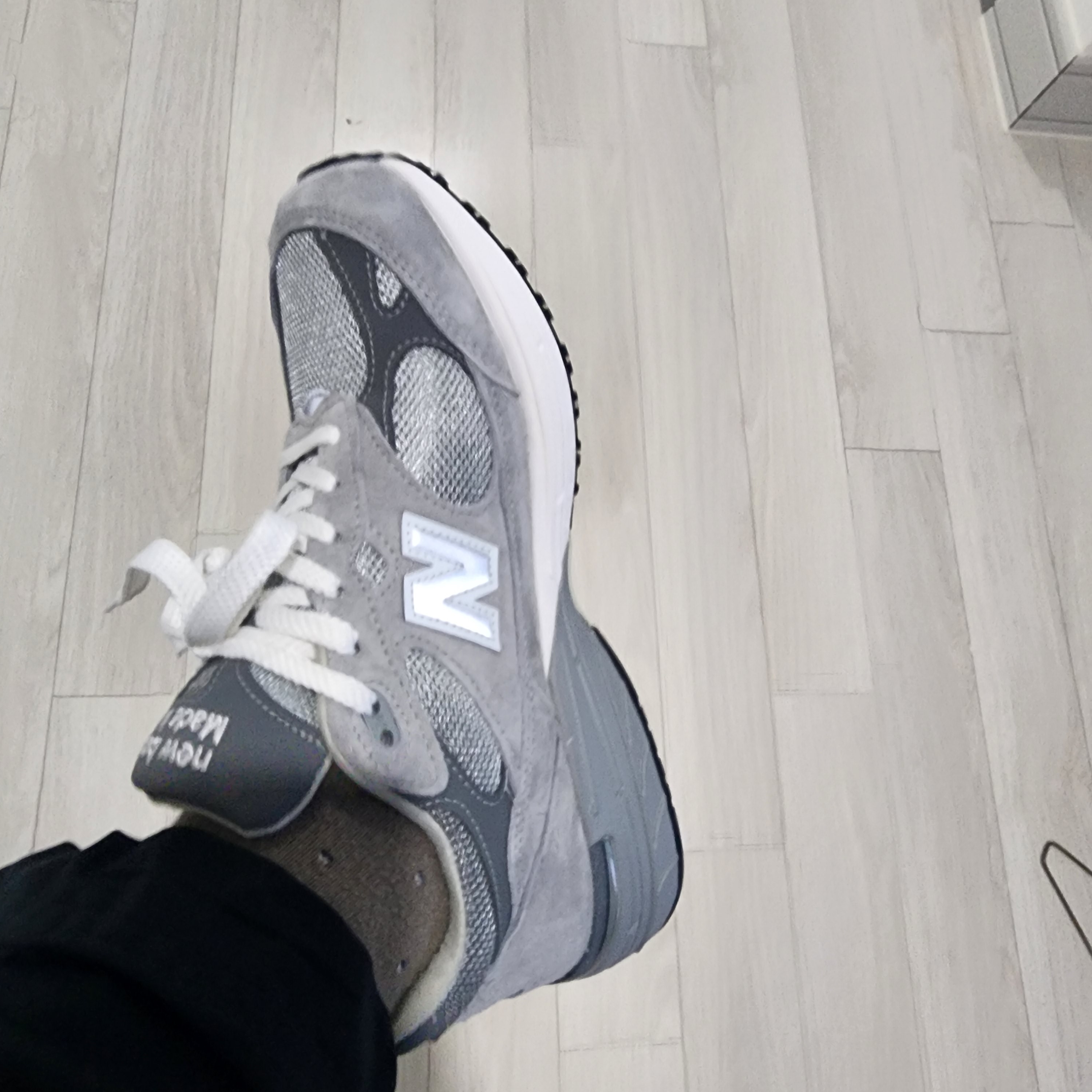 New Balance 993 Made in USA Grey - 2E Wide 착용 스타일 - 2