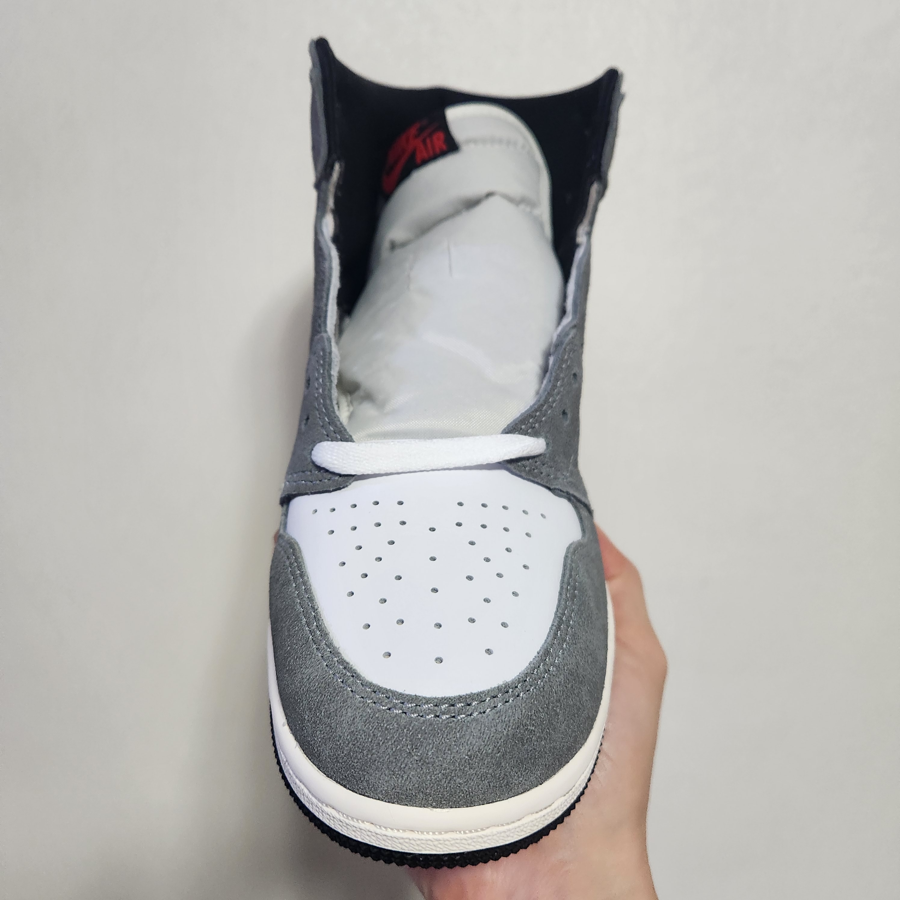 (GS) Jordan 1 Retro High OG Black and Smoke Grey 착용 스타일 - 4
