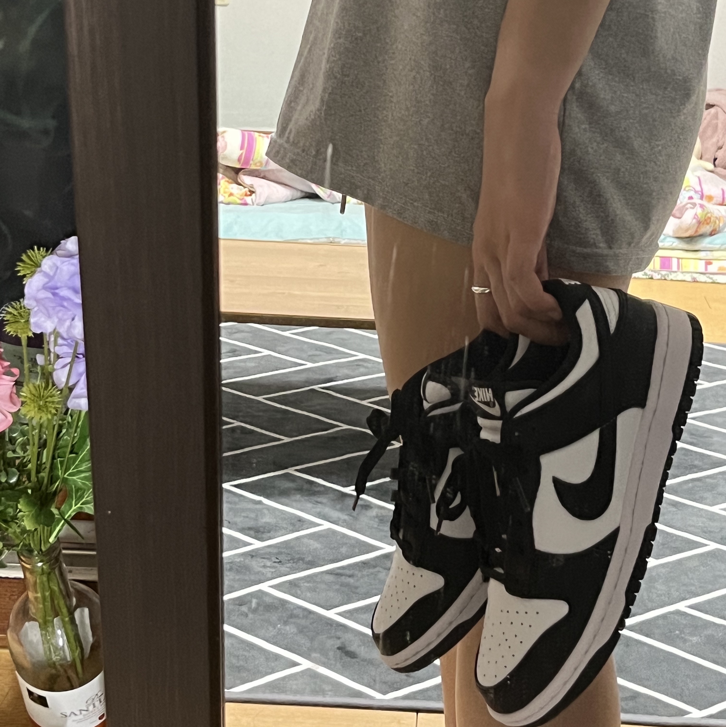 (W) Nike Dunk Low Black 착용 스타일 - 2