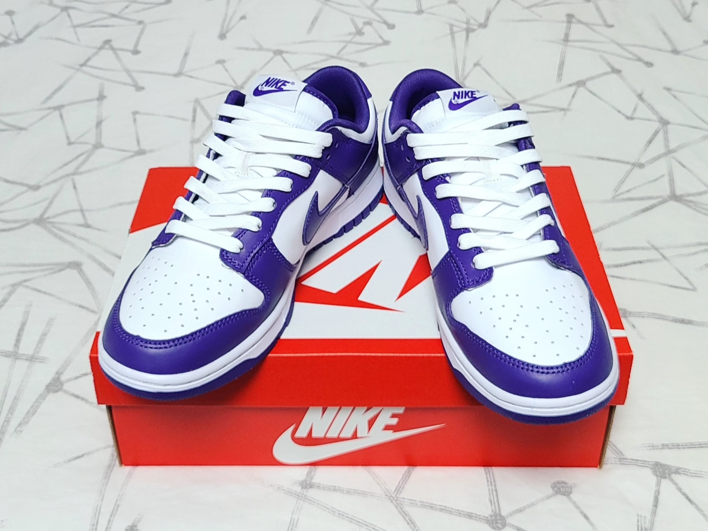 Nike Dunk Low Retro Championship Court Purple 착용 스타일 - 3