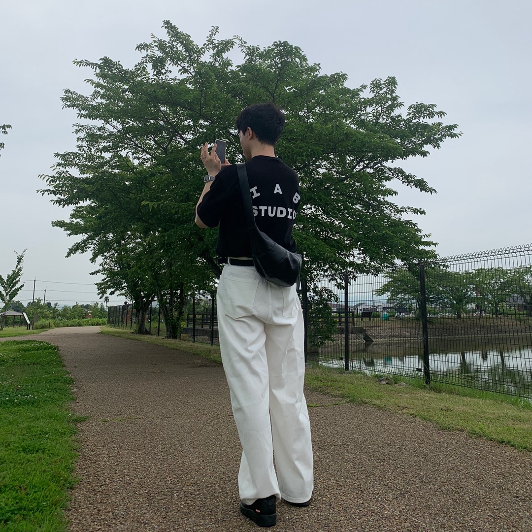 IAB Studio T-Shirt Black, Nike x Supreme Air Force 1 Low Black 착용 스타일 - 2