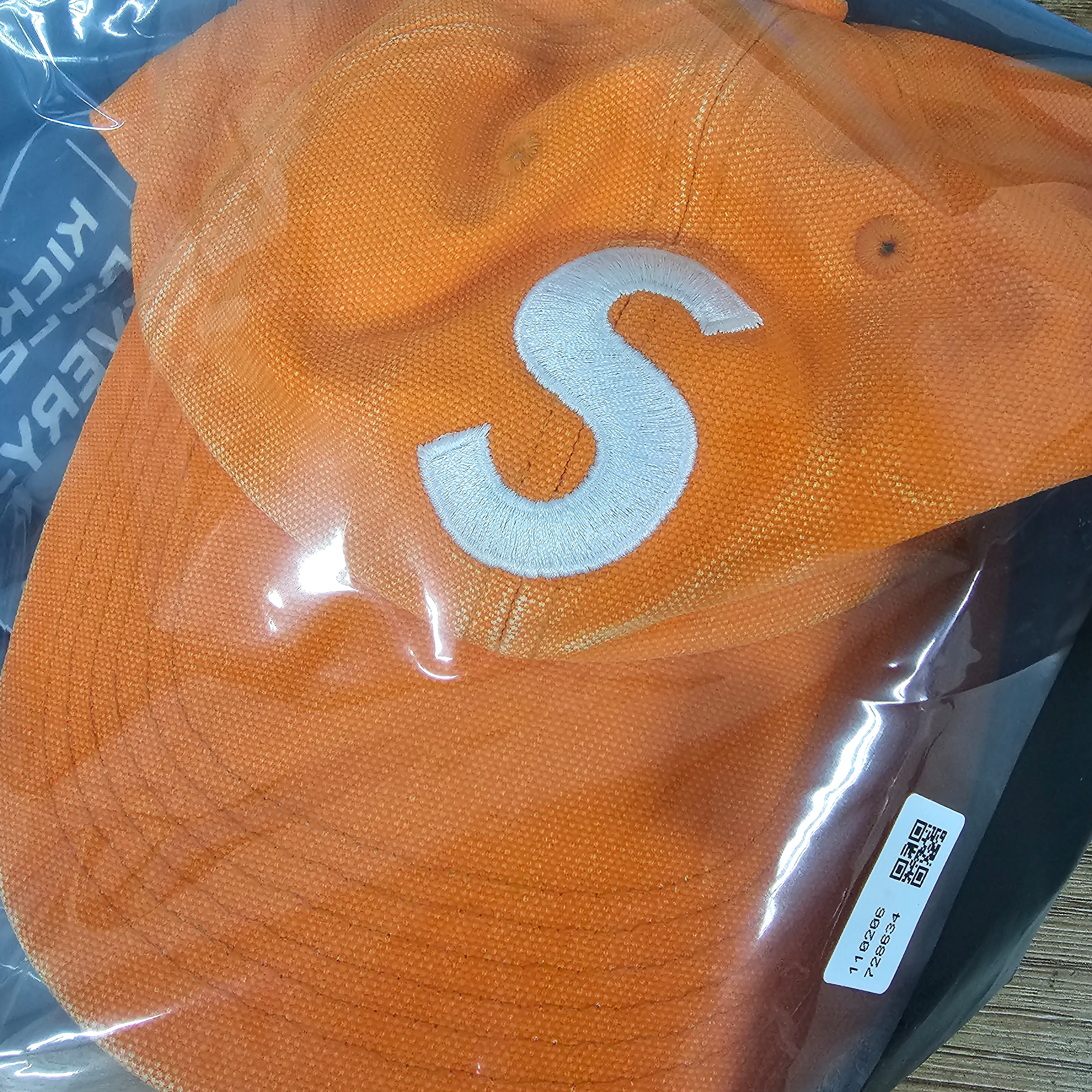 Supreme Pigment Canvas S Logo 6-Panel Orange - 23SS 착용 스타일