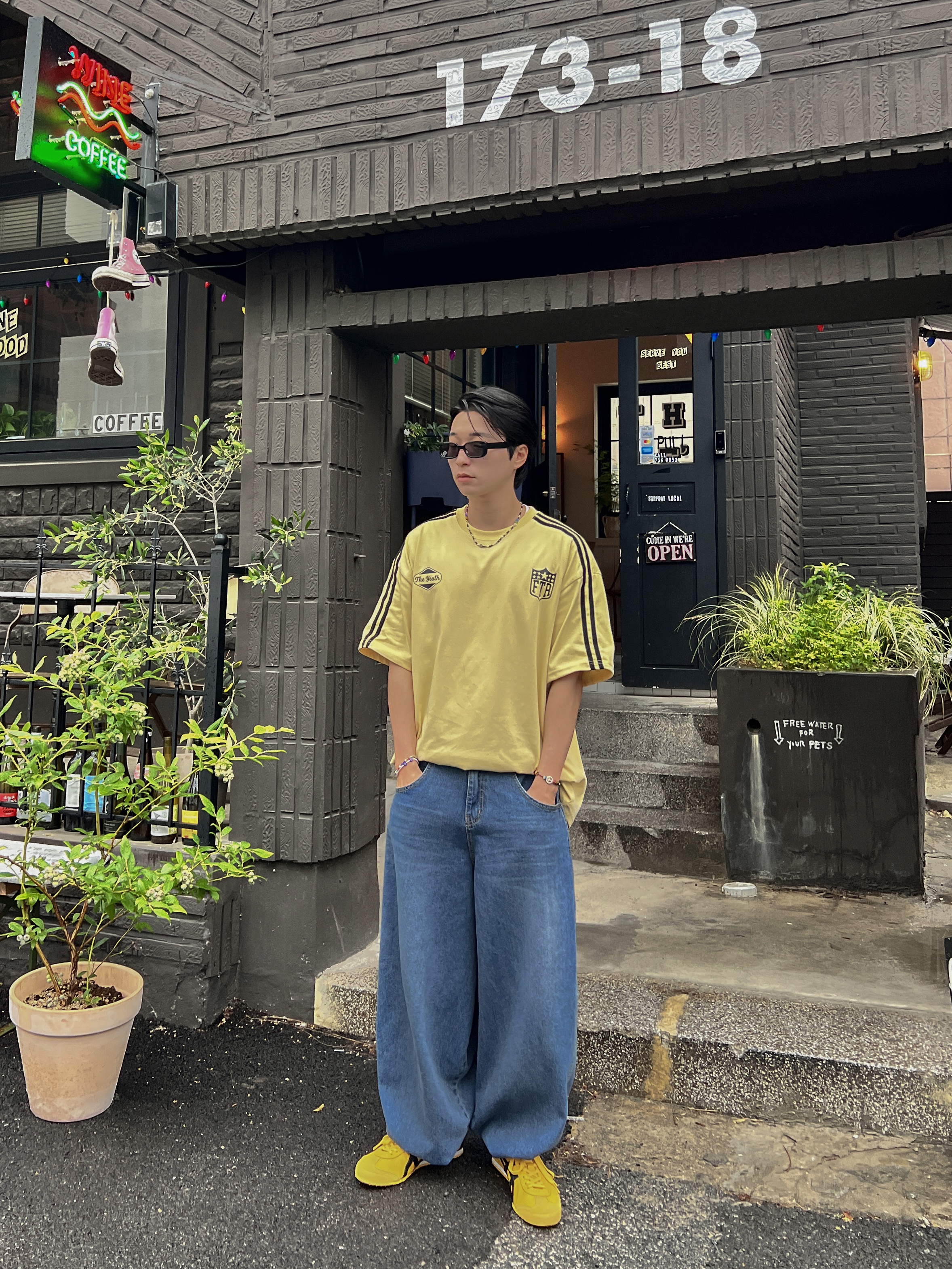 Onitsuka Tiger Mexico 66 Yellow Black 착용 스타일