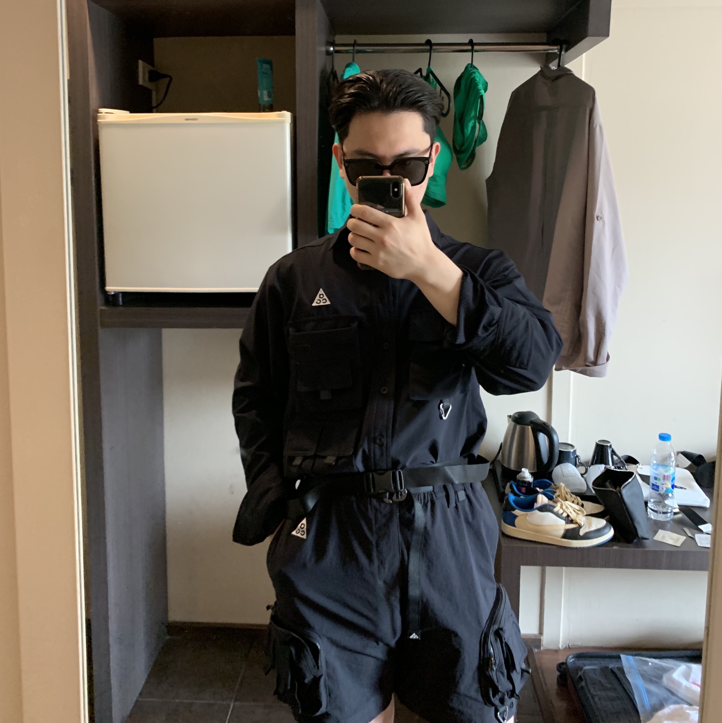 Nike ACG Devastation Trail Work Shirt Black - Asia, Nike ACG Cargo Shorts Black - US/EU 착용 스타일 - 1