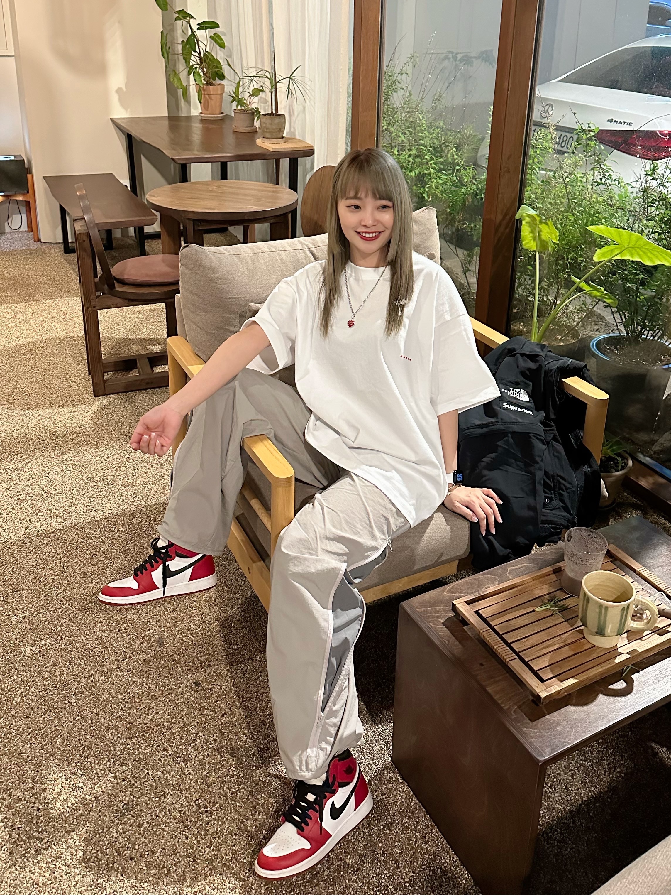 슈프림 x 노스페이스 트레킹 컨버터블 자켓 블랙 - 22SS, 휴먼 메이드 파이브 하트 네클리스 실버 착용 스타일 - 2
