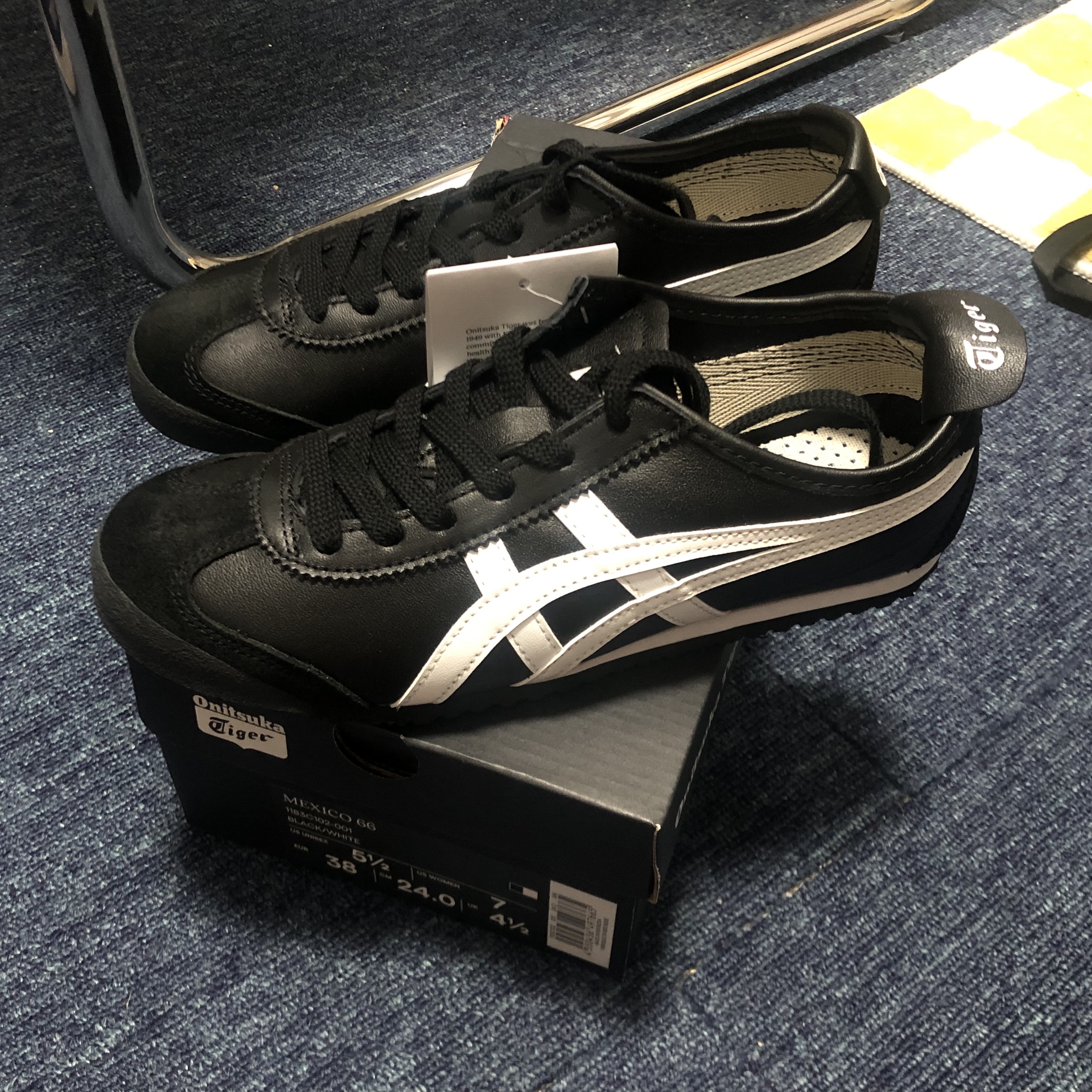 Onitsuka Tiger Mexico 66 Black White 착용 스타일