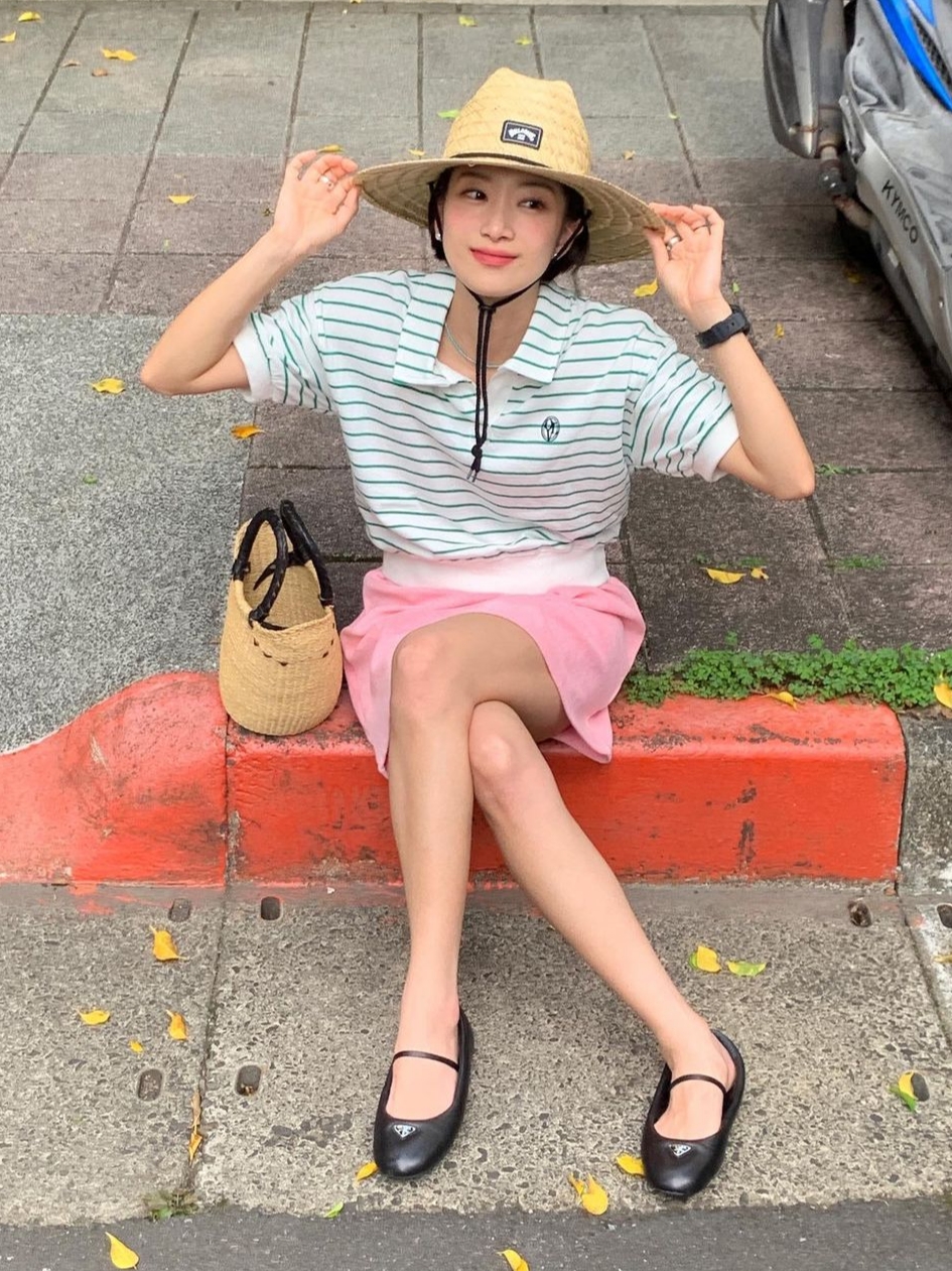 (W) Prada Soft Padded Nappa Leather Ballerina Black 착용 스타일