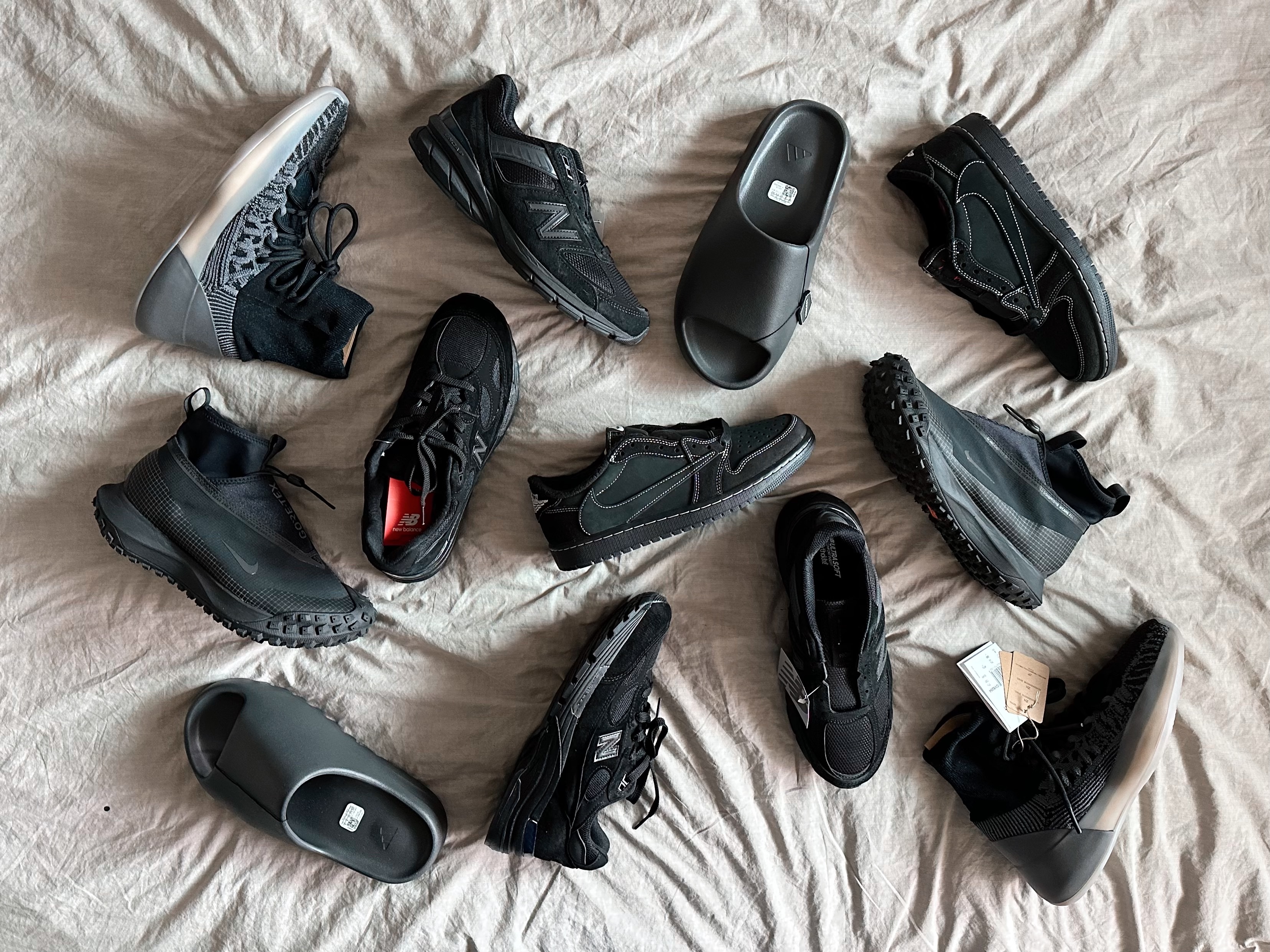 New Balance 990v5 Made in USA Triple Black - D Standard, New Balance 992 Made in USA Triple Black 착용 스타일 - 1