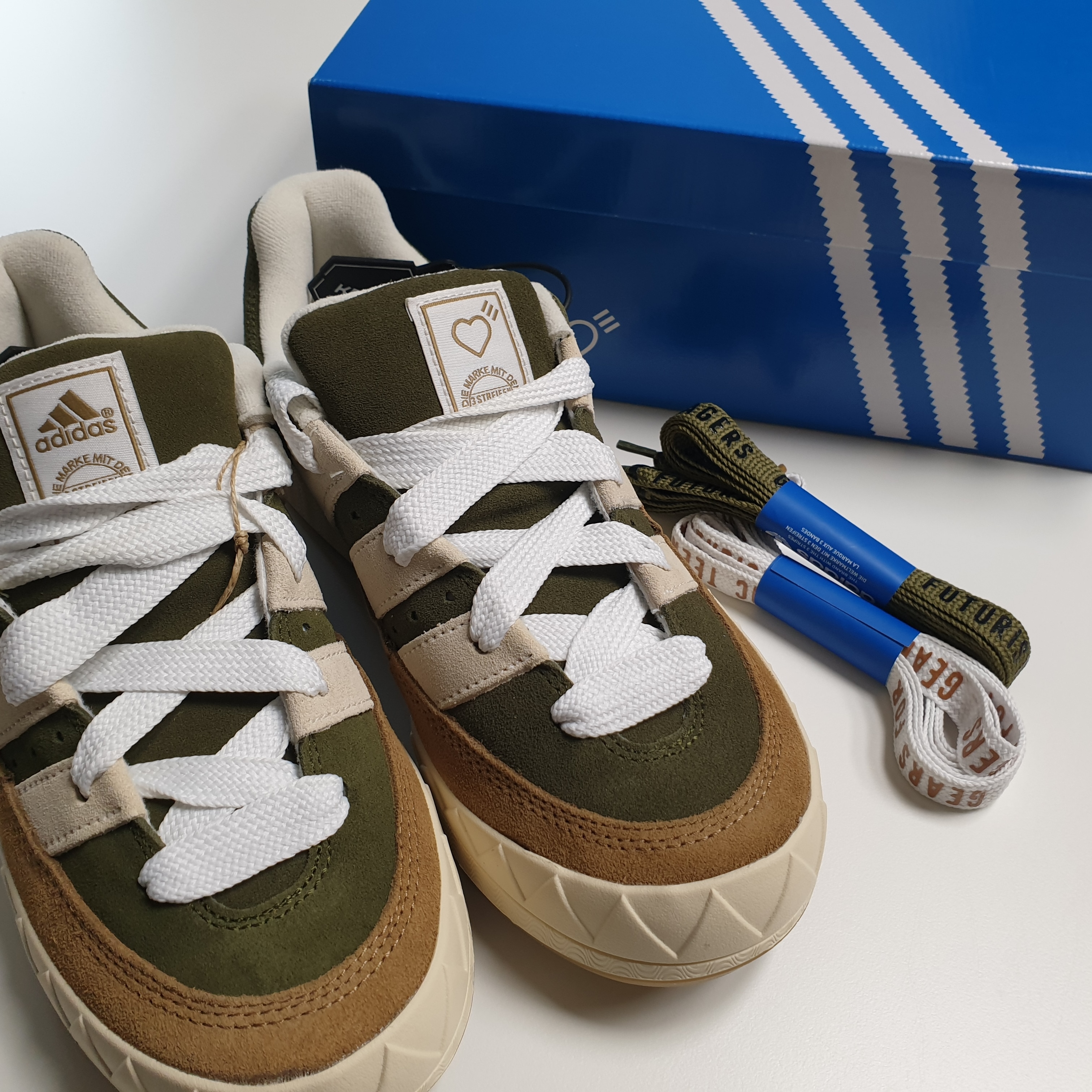 Adidas x Human Made Adimatic Brown 착용 스타일