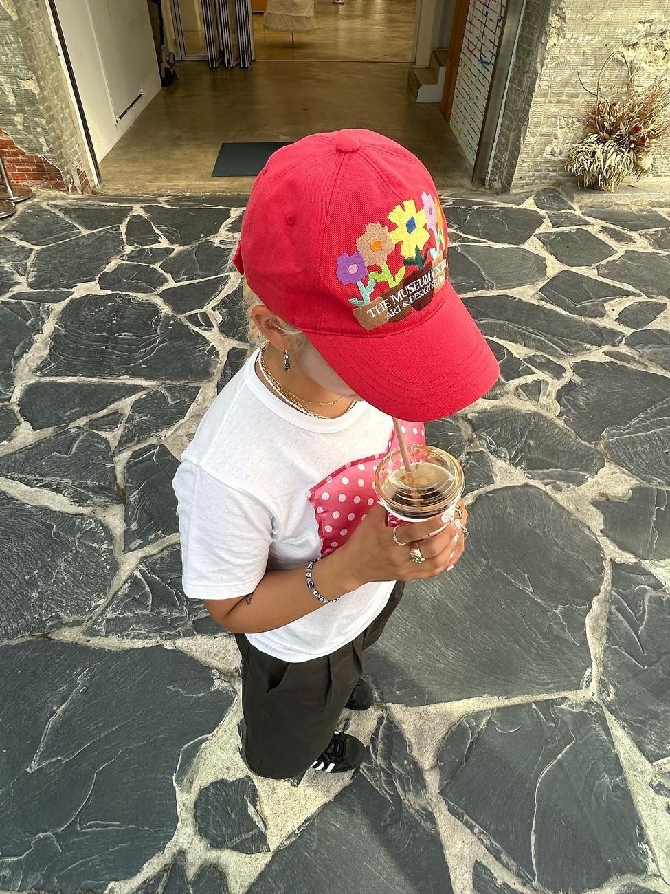 The Museum Visitor Five Flower Pot Ball Cap Red -23PS, The Museum Visitor Five Flower Pot Ball Cap Brown 착용 스타일 - 1