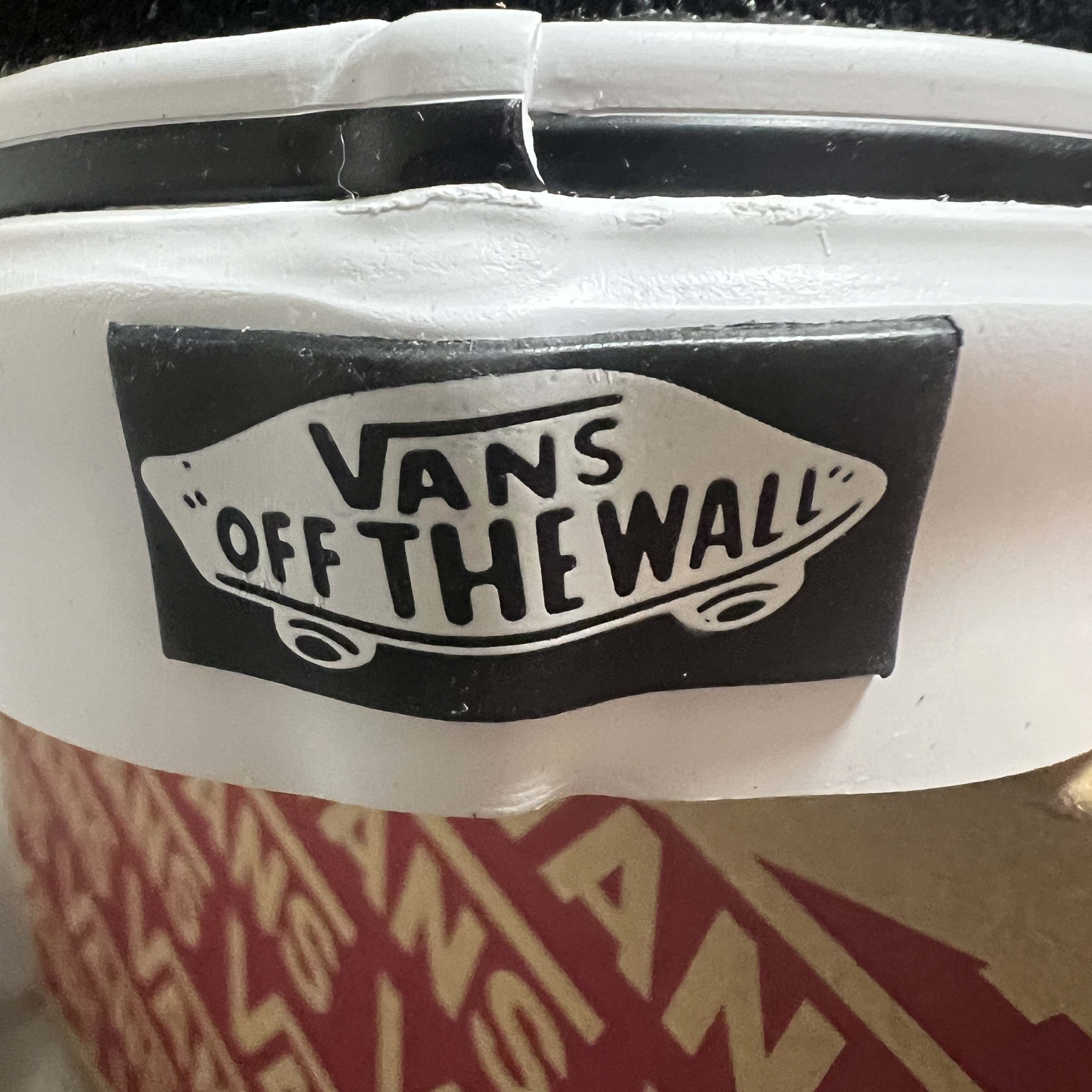 Vans x Peaches. Knu-Skool Black Pink 착용 스타일 - 4