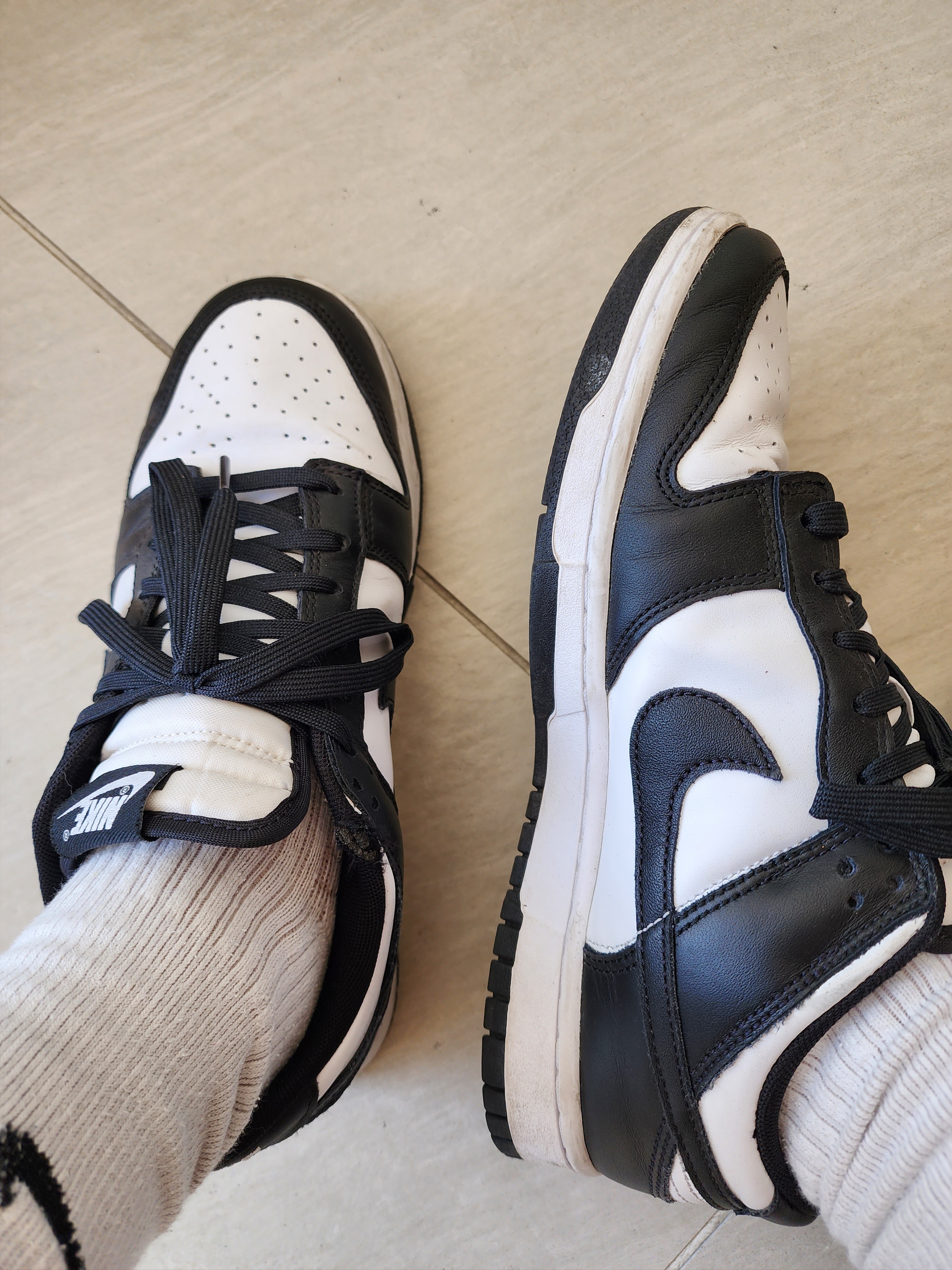 Nike Dunk Low Retro Black 착용 스타일