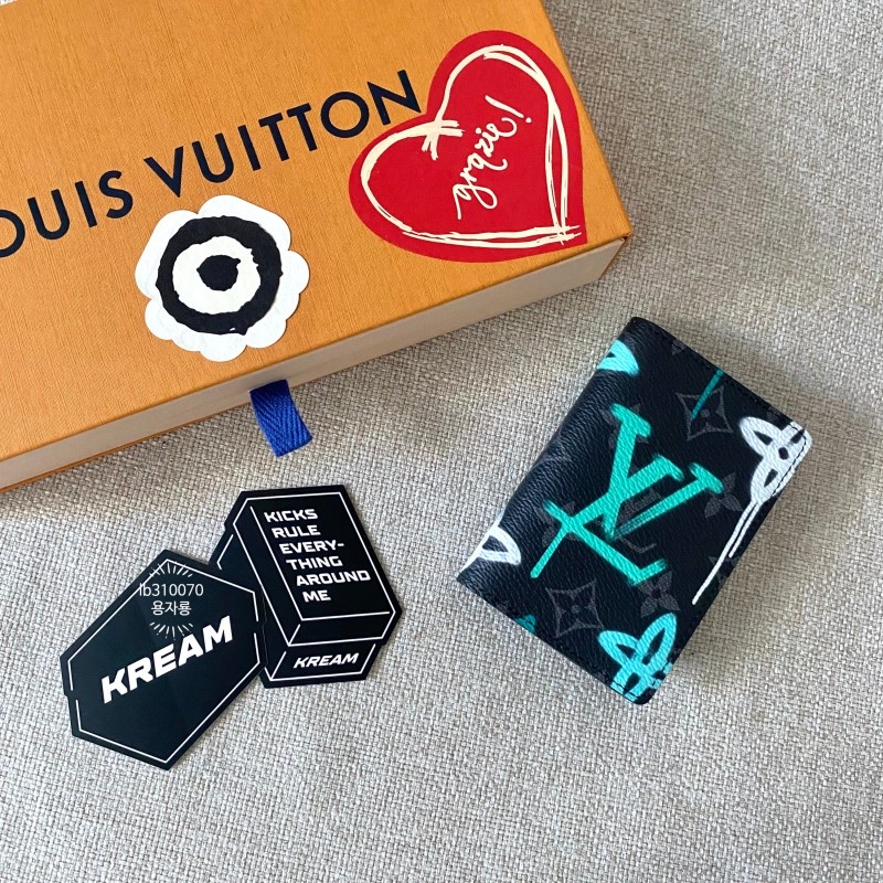 Louis Vuitton Pocket Organizer Green Lights 착용 스타일 - 2