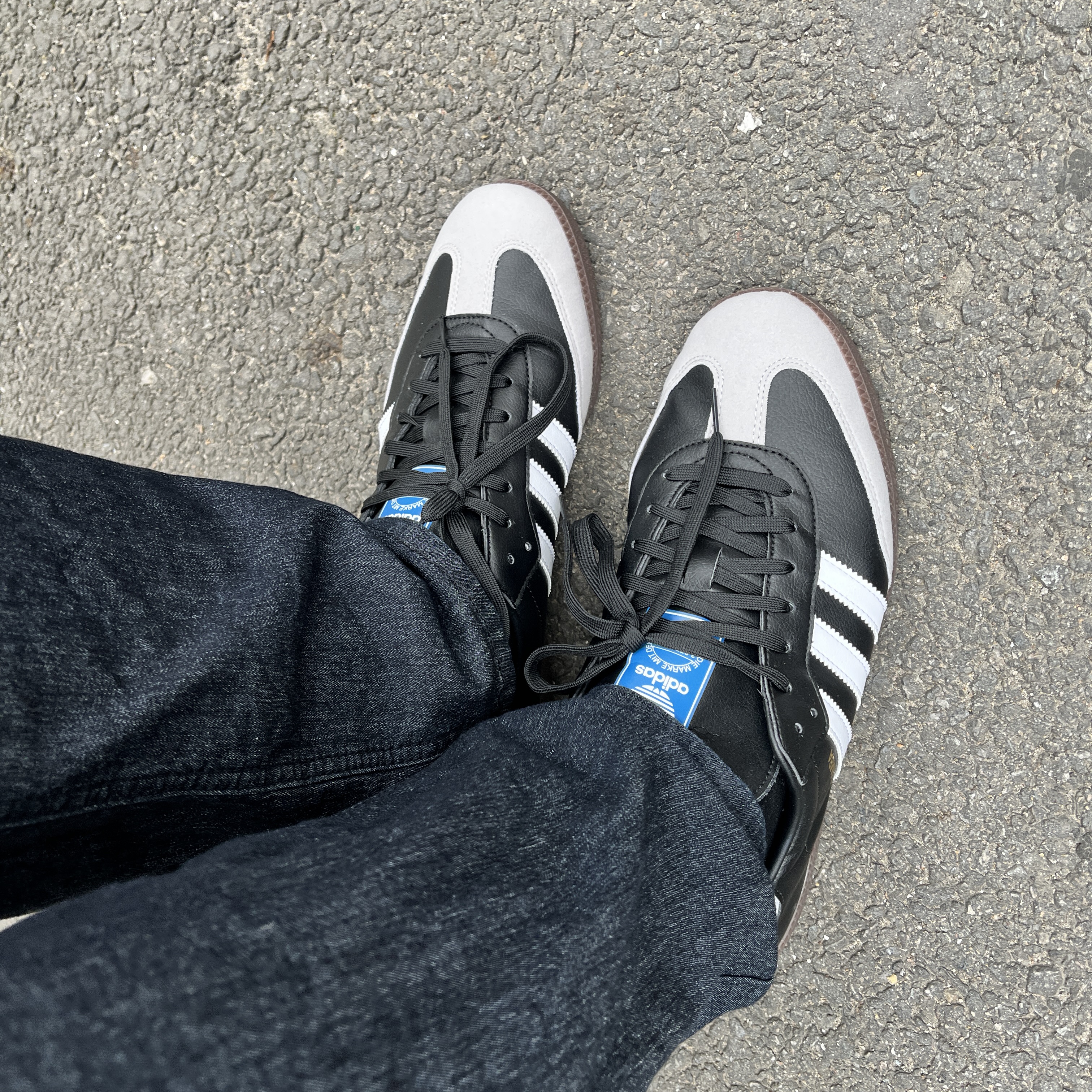Adidas Samba Vegan Black White 착용 스타일 - 2