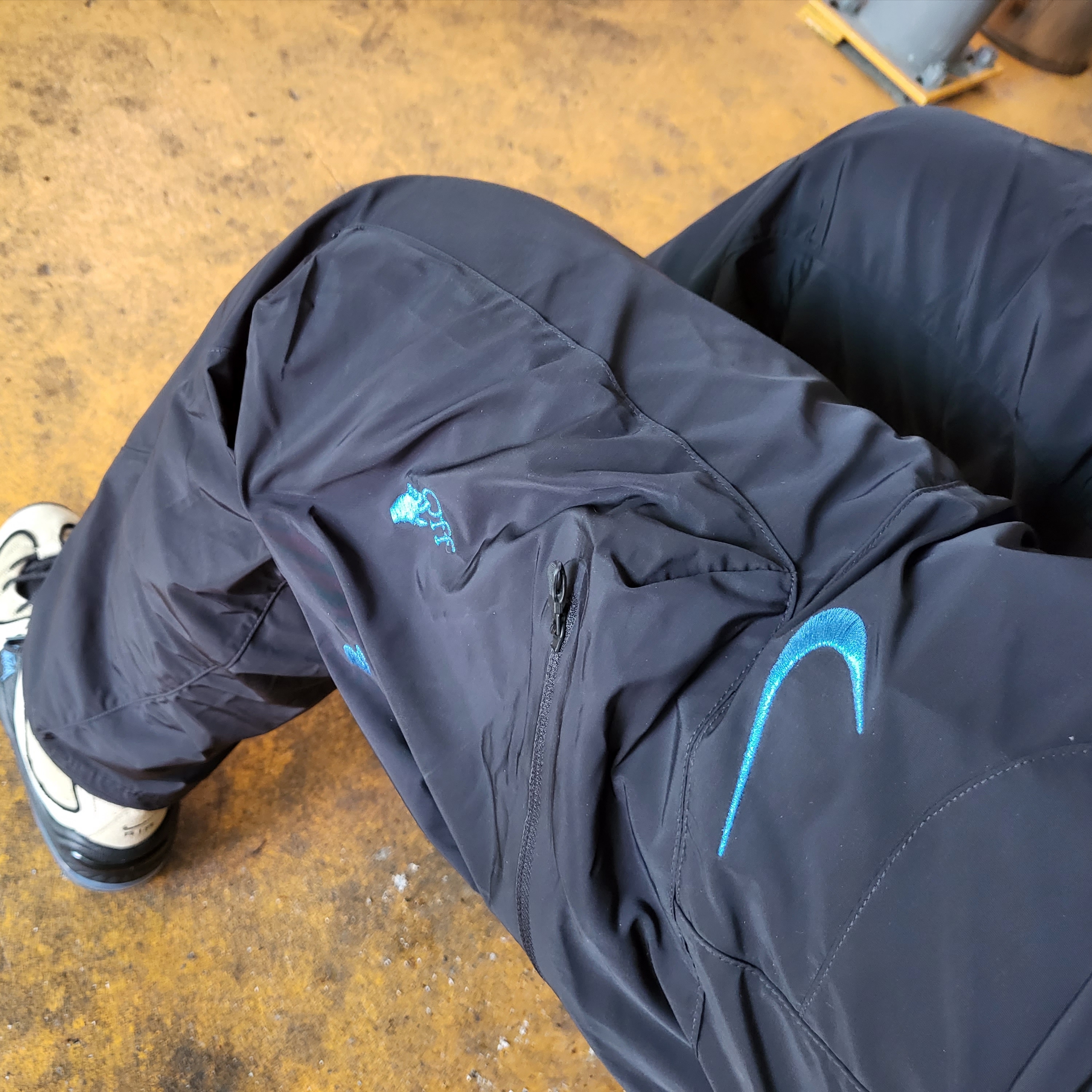 Nike x Off-White NRG Track Pants Black - Asia 착용 스타일