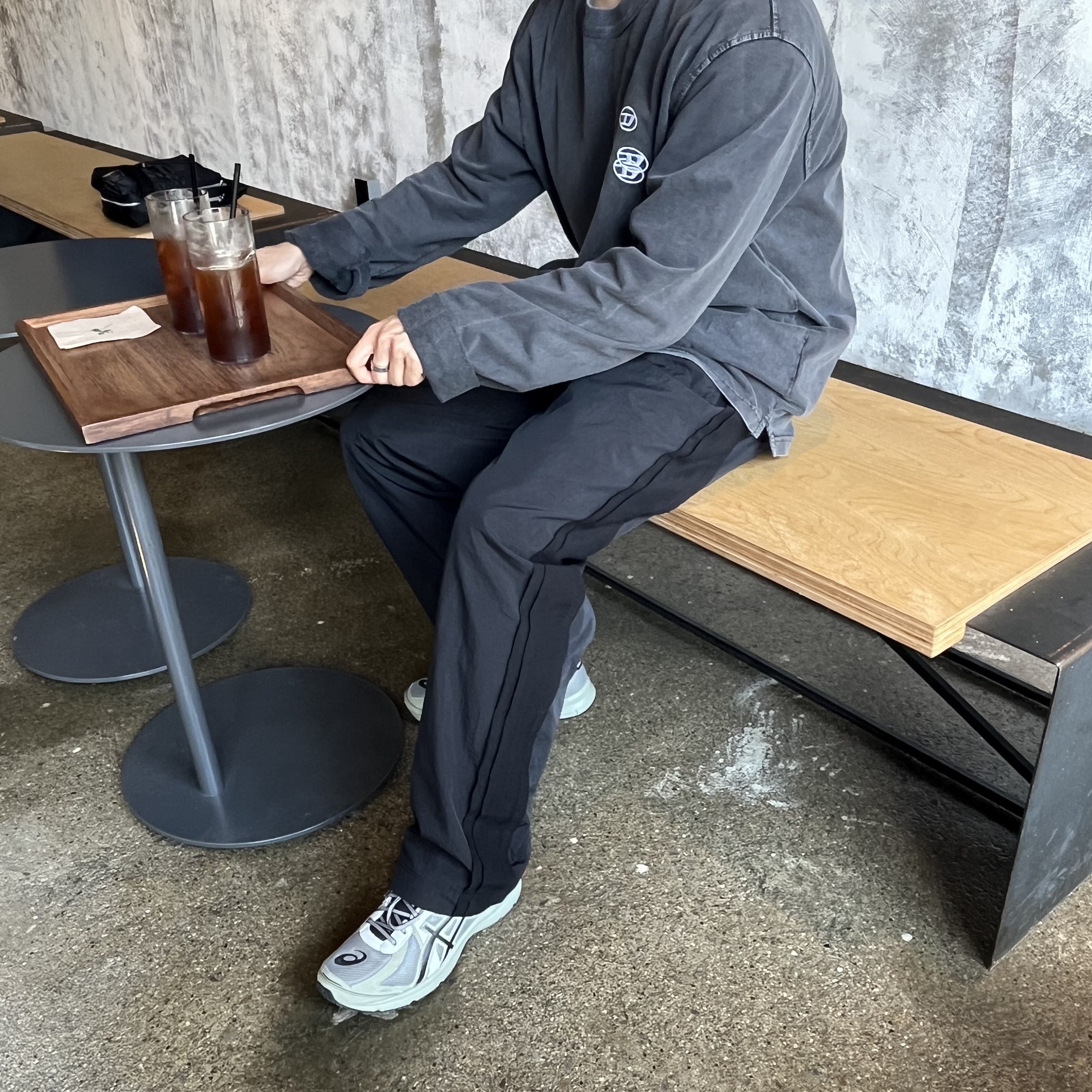 Asics Jog 100 S Sheet Rock - 2E Wide 착용 스타일