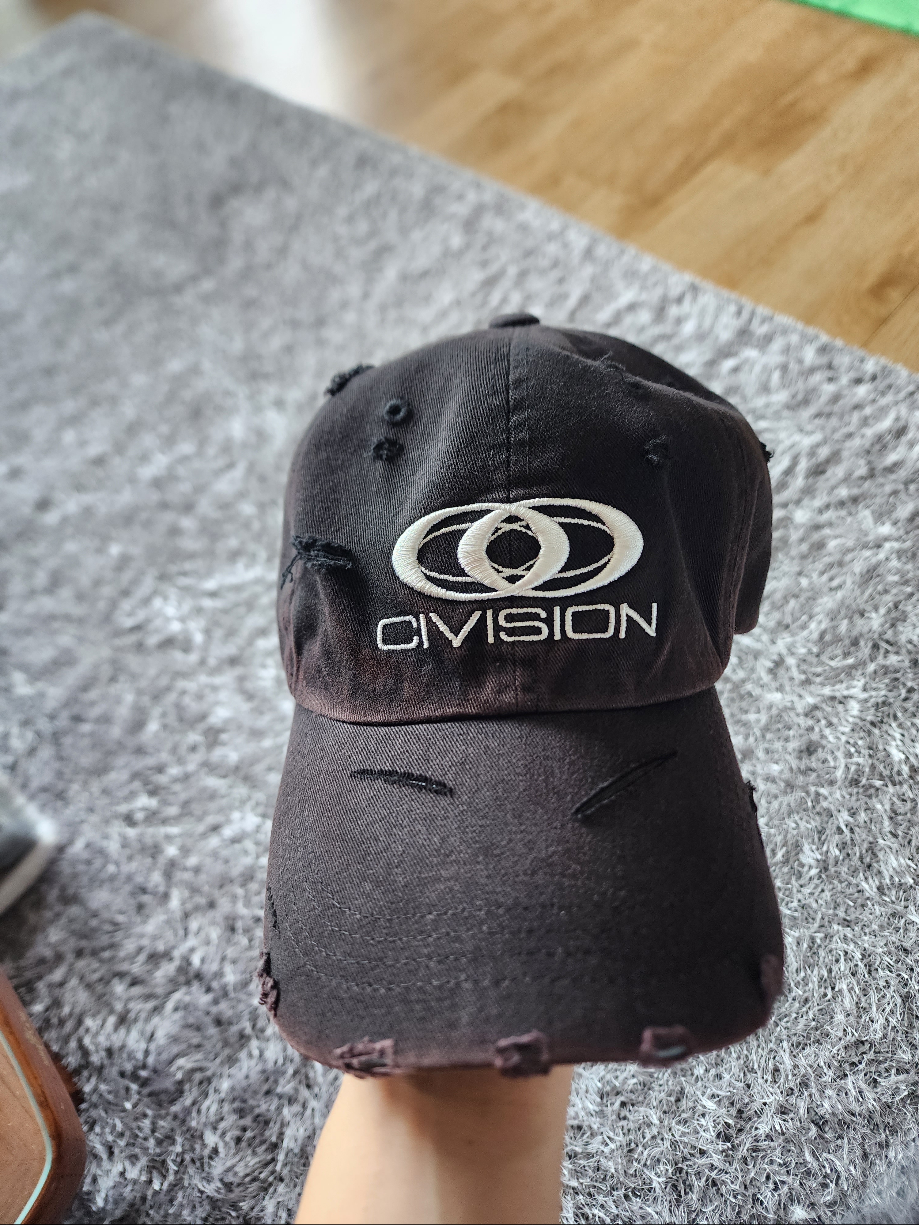 Civision by CSC Vison Destroyed Cap Washed Black 착용 스타일