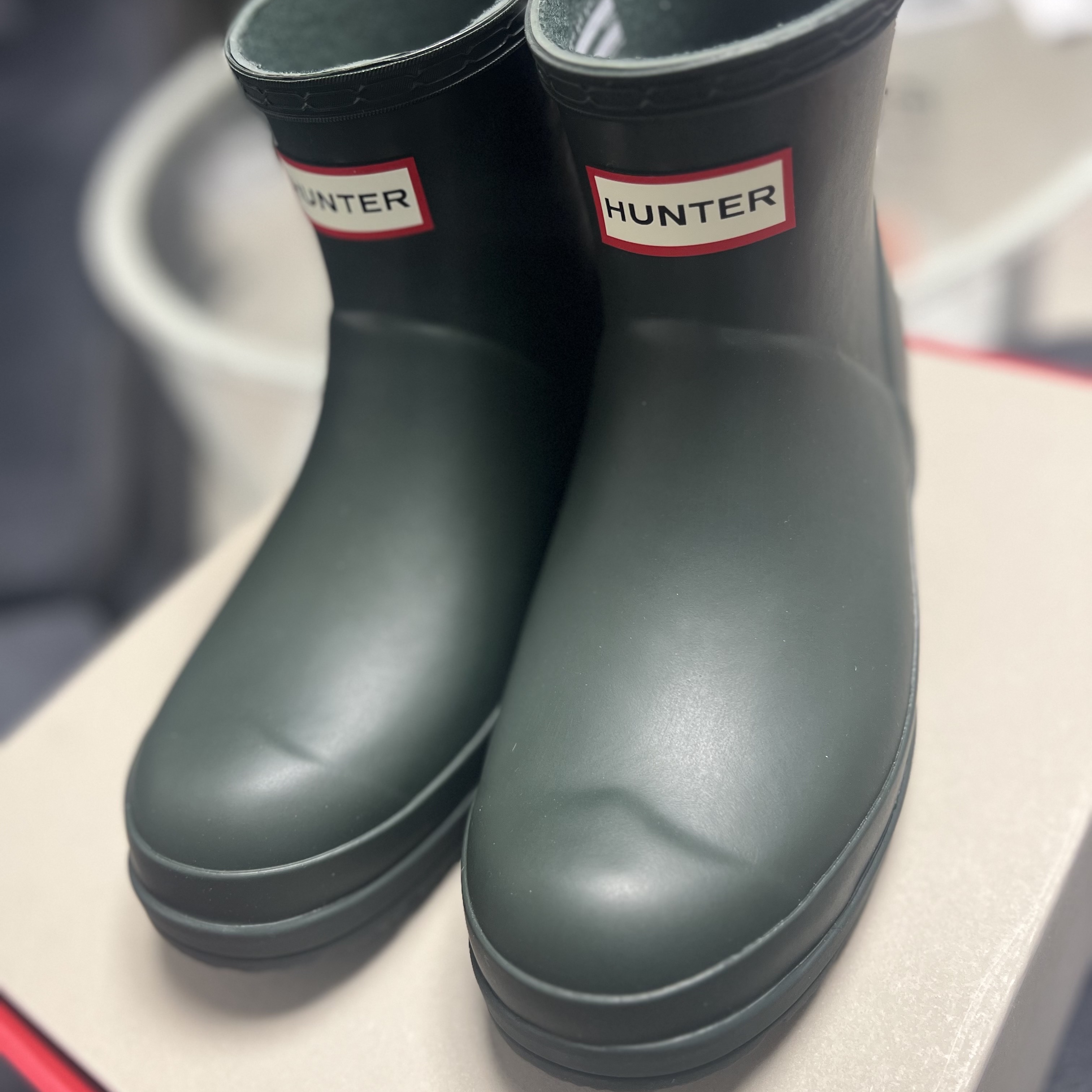 (W) Hunter Play Short Wellington Boots Arctic Moss 착용 스타일 - 1