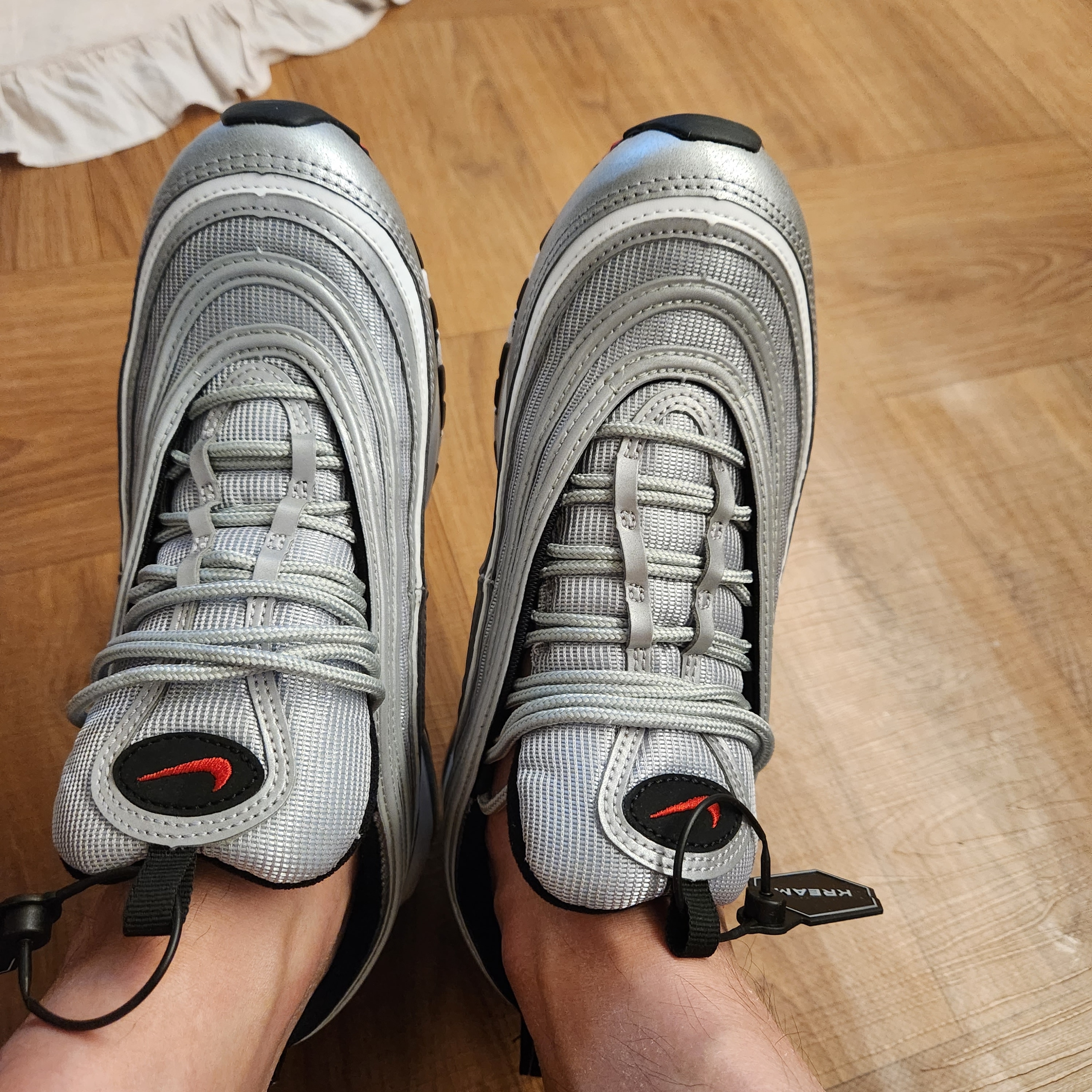 Nike Air Max 97 OG Silver Bullet 2022 착용 스타일