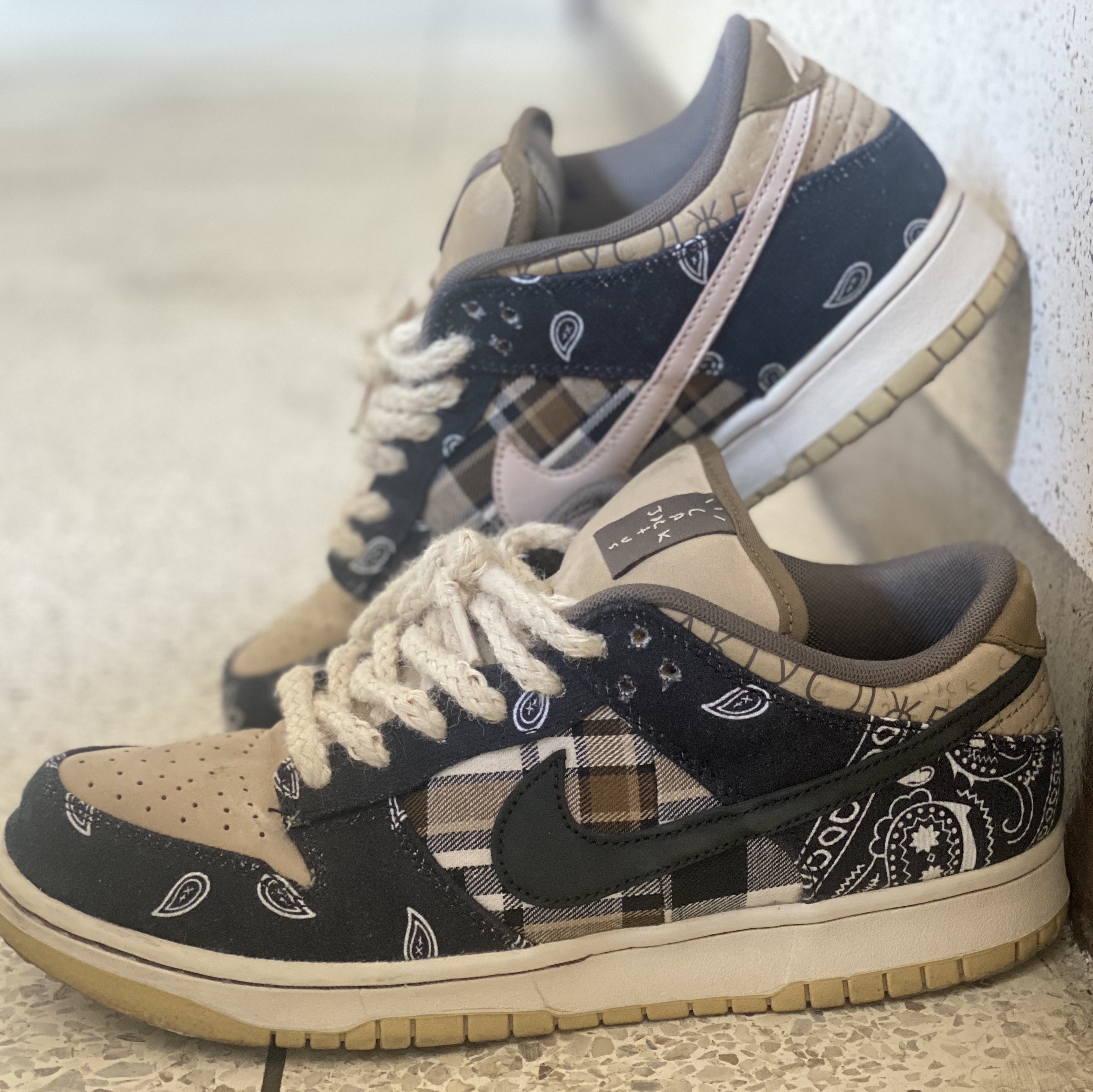 Nike x Travis Scott SB Dunk Low 착용 스타일