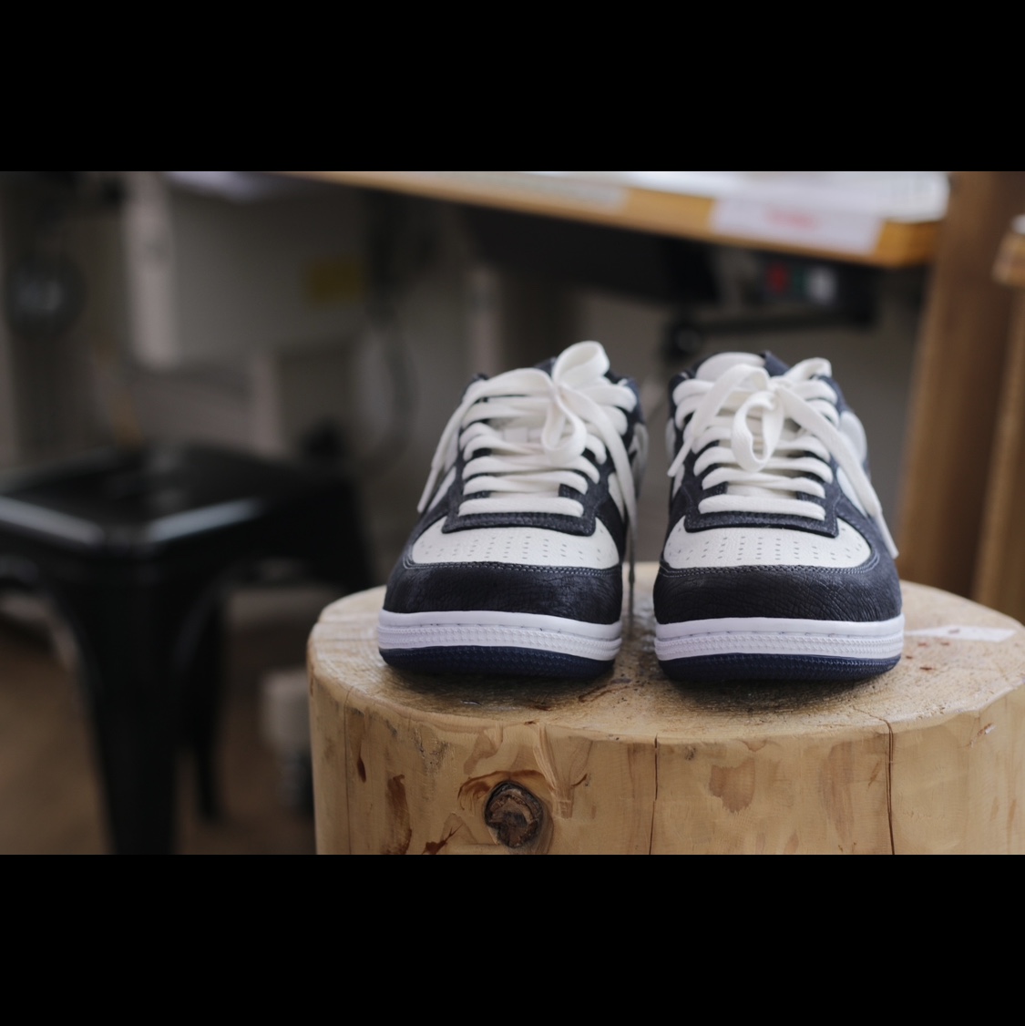 Nike Terminator Low University Gold and Navy 착용 스타일 - 2