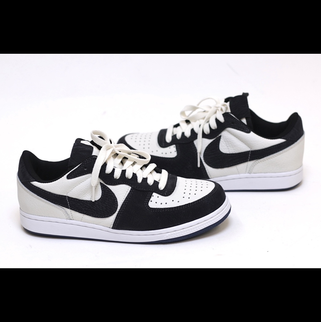 Nike Terminator Low University Gold and Navy 착용 스타일 - 3