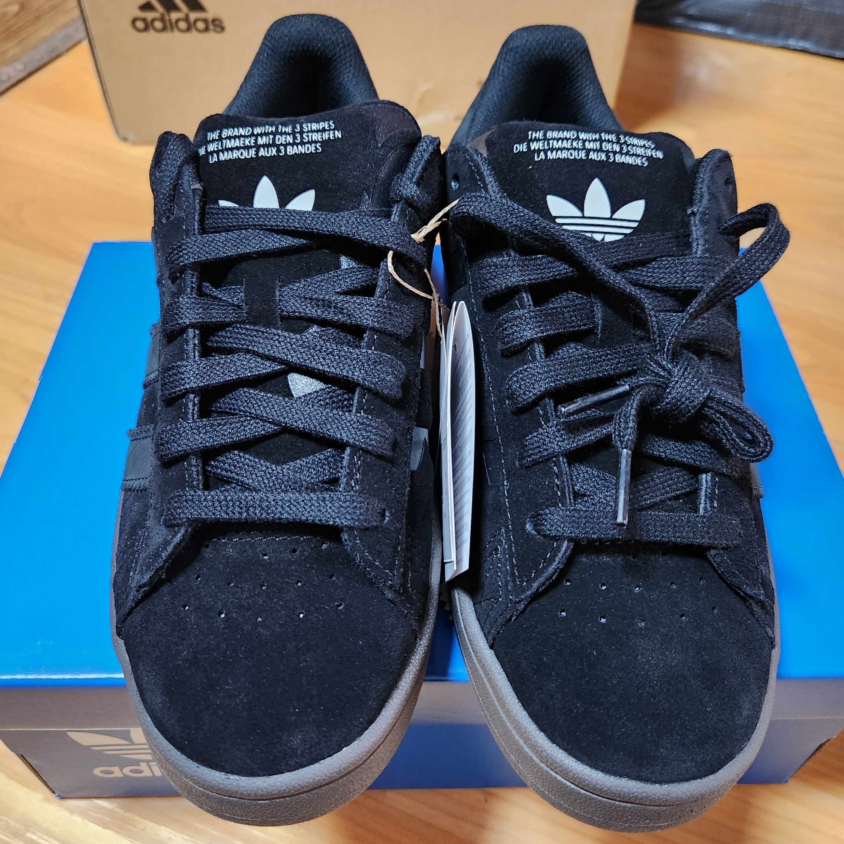 Adidas Campus 00s Core Black 착용 스타일 - 1
