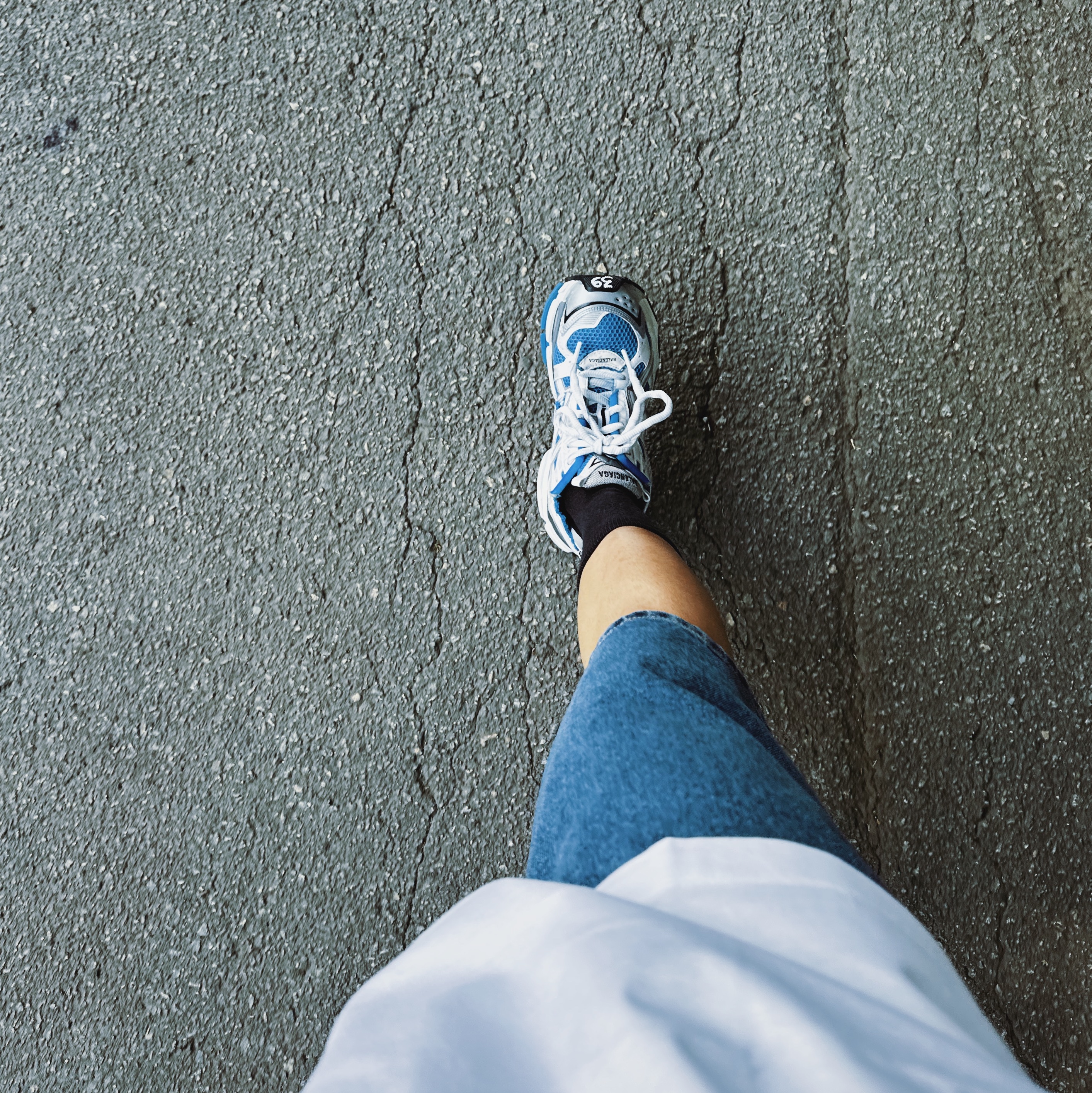 Balenciaga Runner Sneakers Blue White, Wooyoungmi Cotton Back Logo T-shirt White - 23SS 착용 스타일
