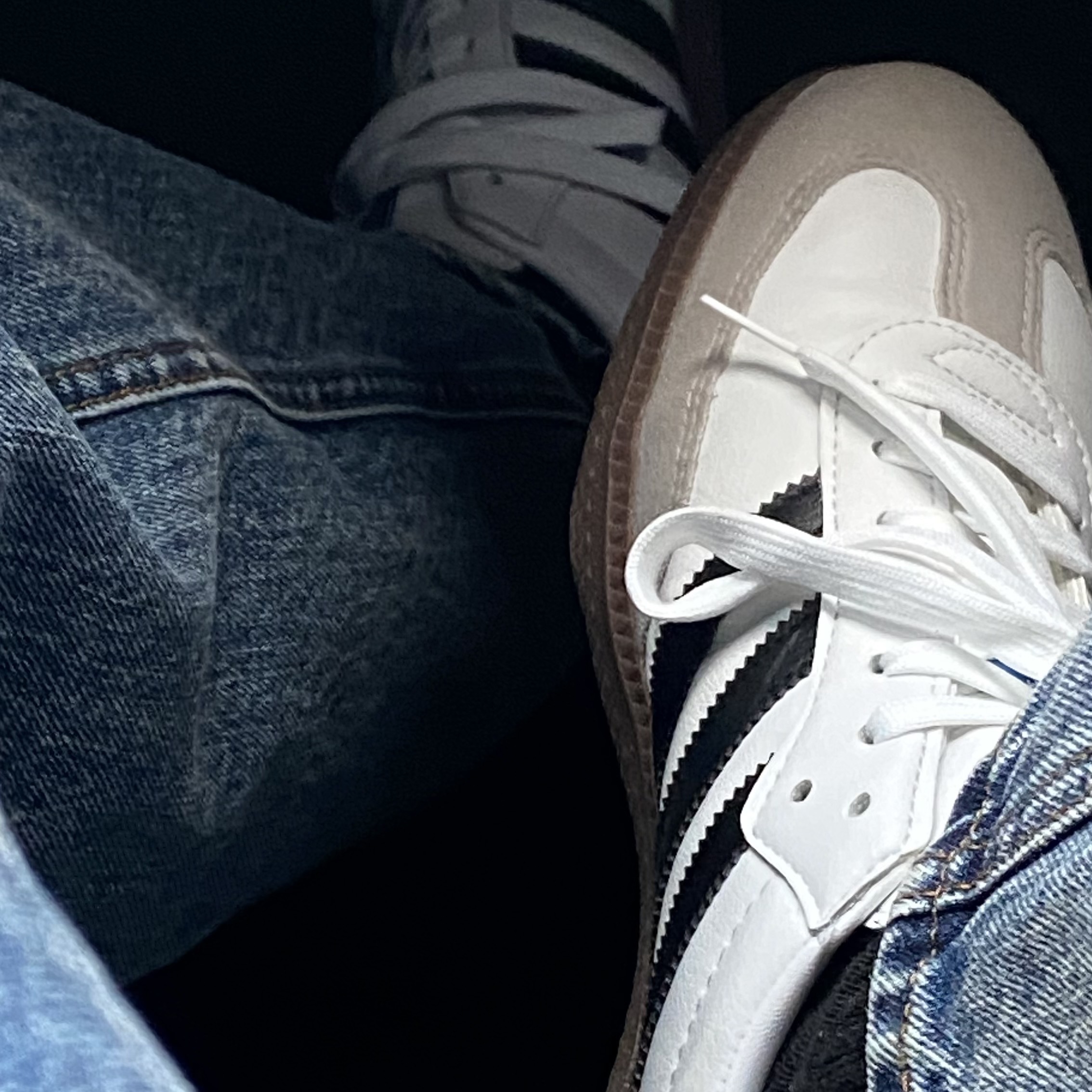 Adidas Samba Vegan White Black 착용 스타일