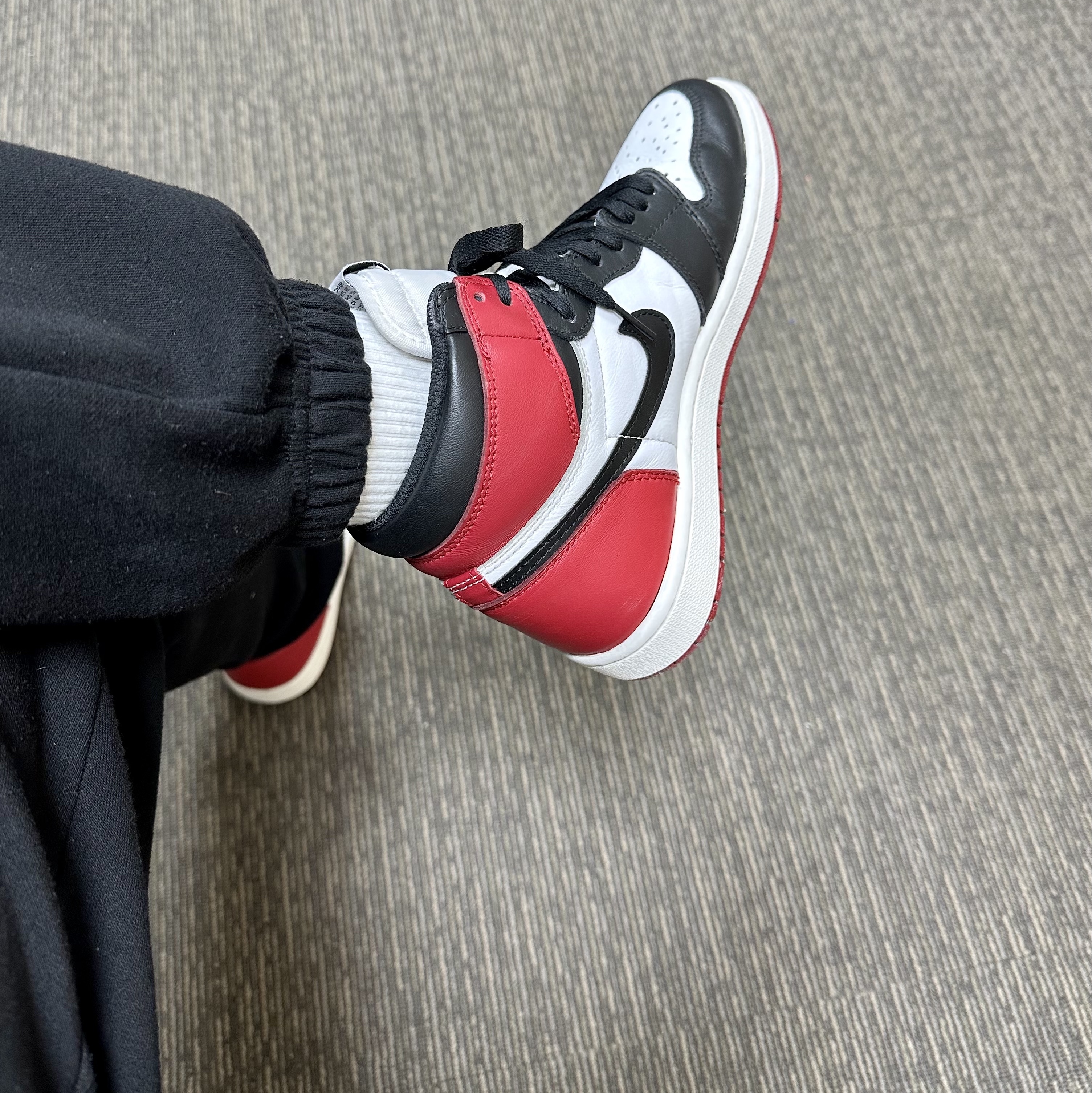 Jordan 1 Retro High OG Black Toe 2016 착용 스타일