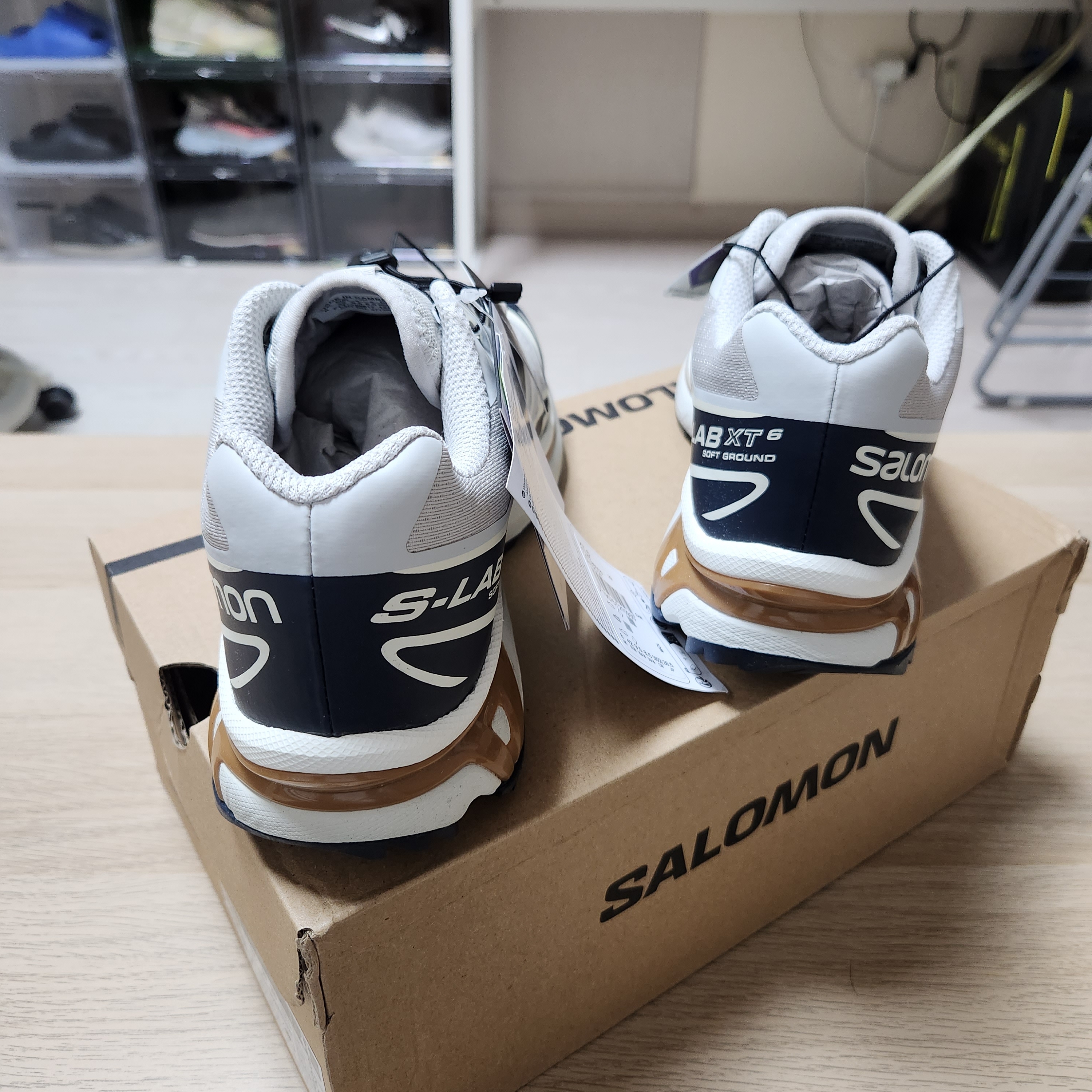 Salomon XT-6 Lunar Rock Dark Sapphire 착용 스타일 - 4