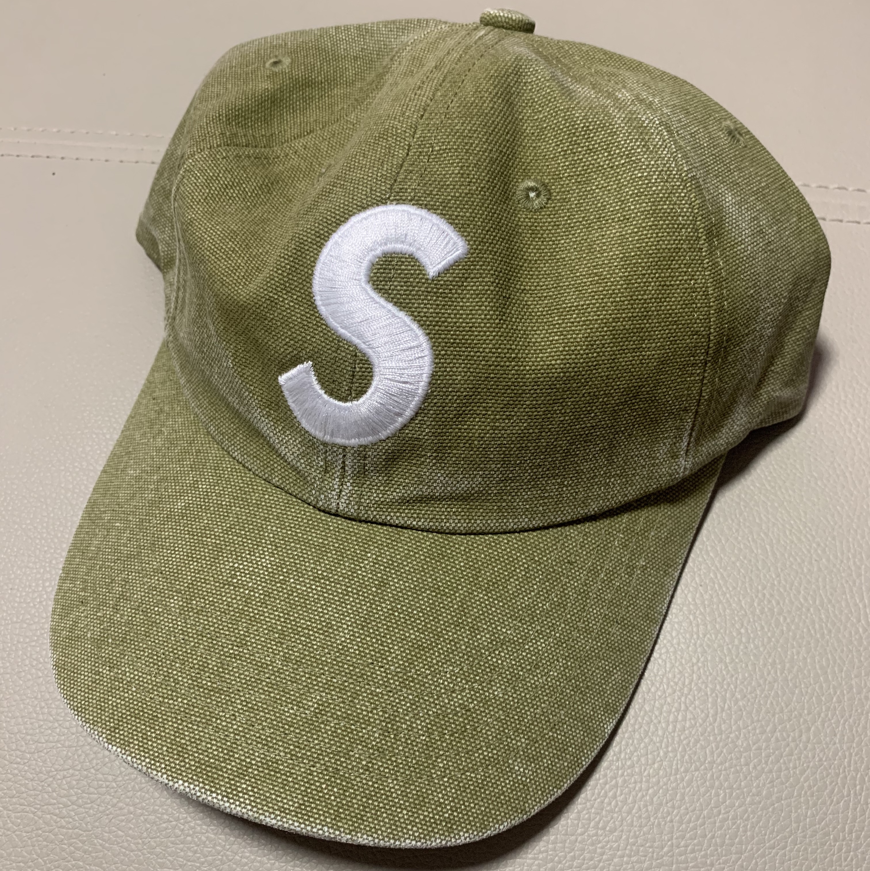 Supreme Pigment Canvas S Logo 6-Panel Olive - 23SS 착용 스타일