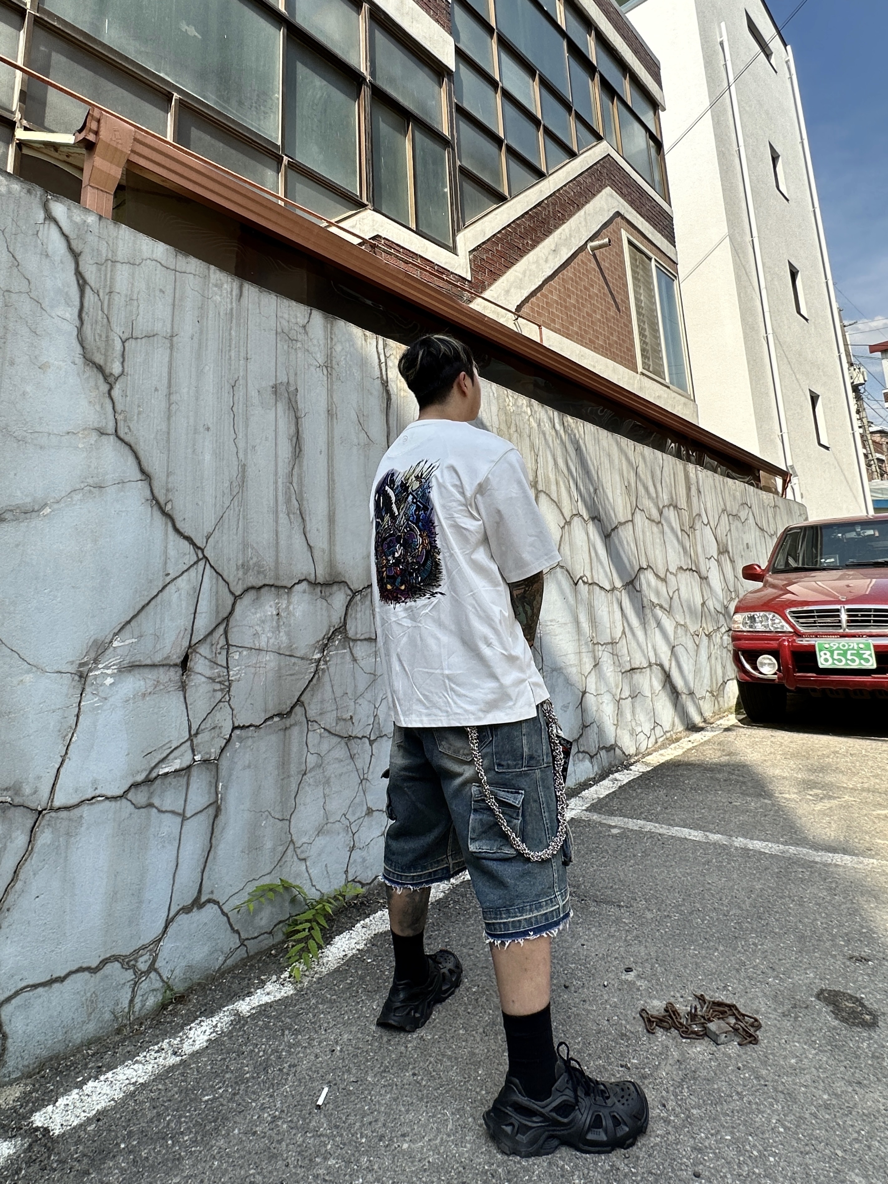 Balenciaga HD Lace-Up Sneakers Black, Nos Couleurs Old Washed Cargo Denim Shorts Blue 착용 스타일 - 4