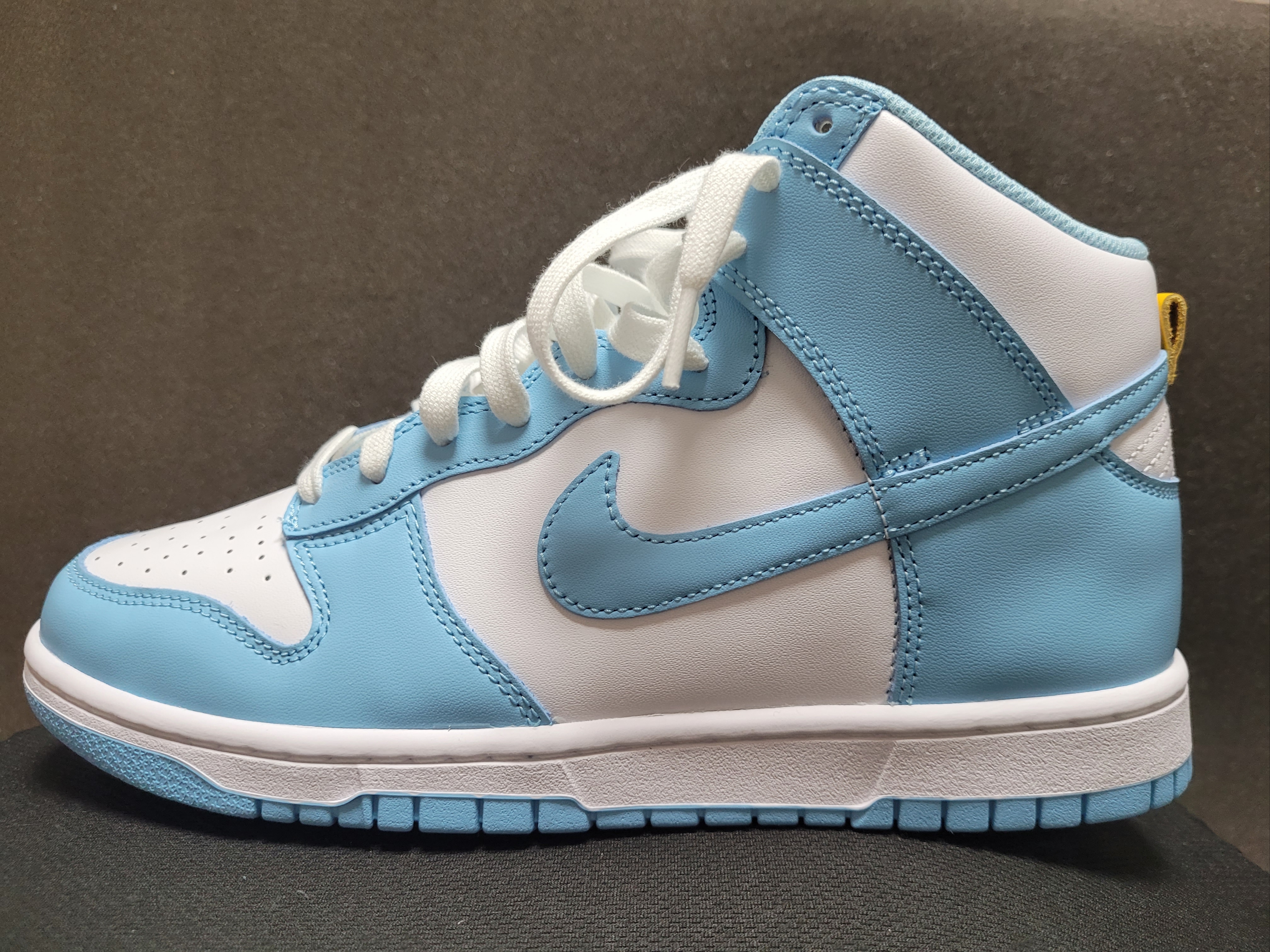Nike Dunk High Retro Blue Chill 착용 스타일