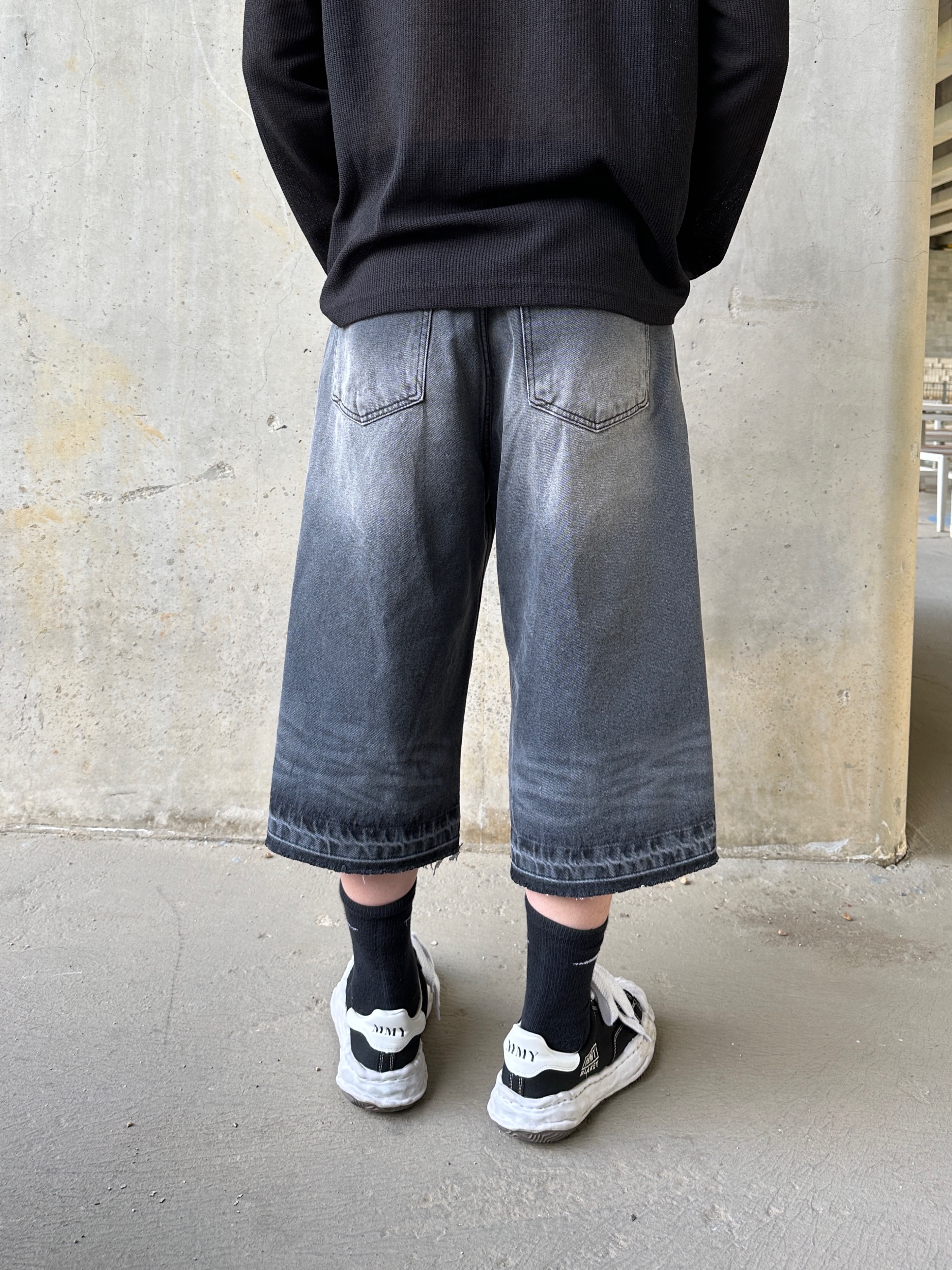 Maison Mihara Yasuhiro Blakey OG Sole Canvas Low-top Sneakers Black White 착용 스타일 - 4