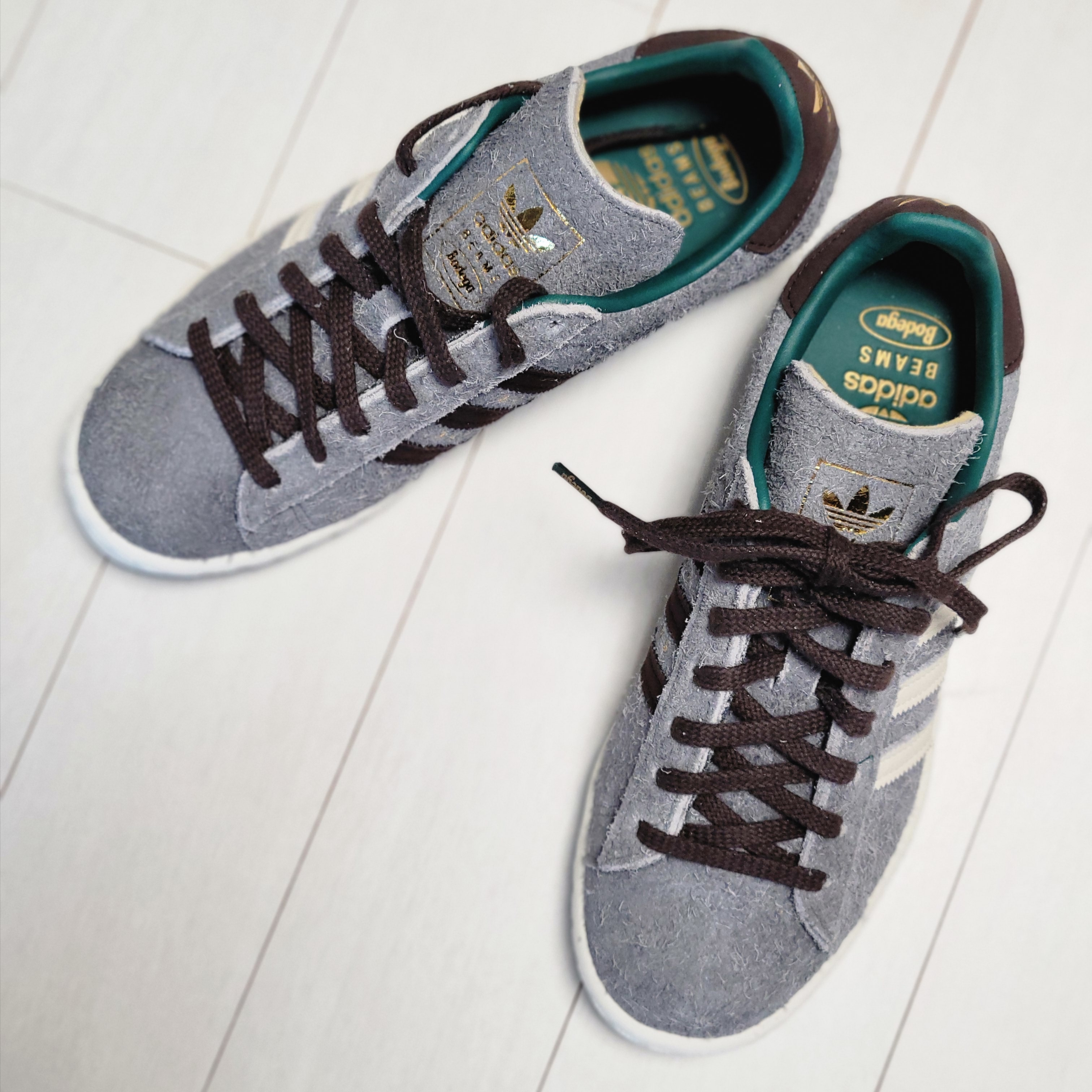 Adidas x Bodega x Beams Campus Grey Off White 착용 스타일 - 1